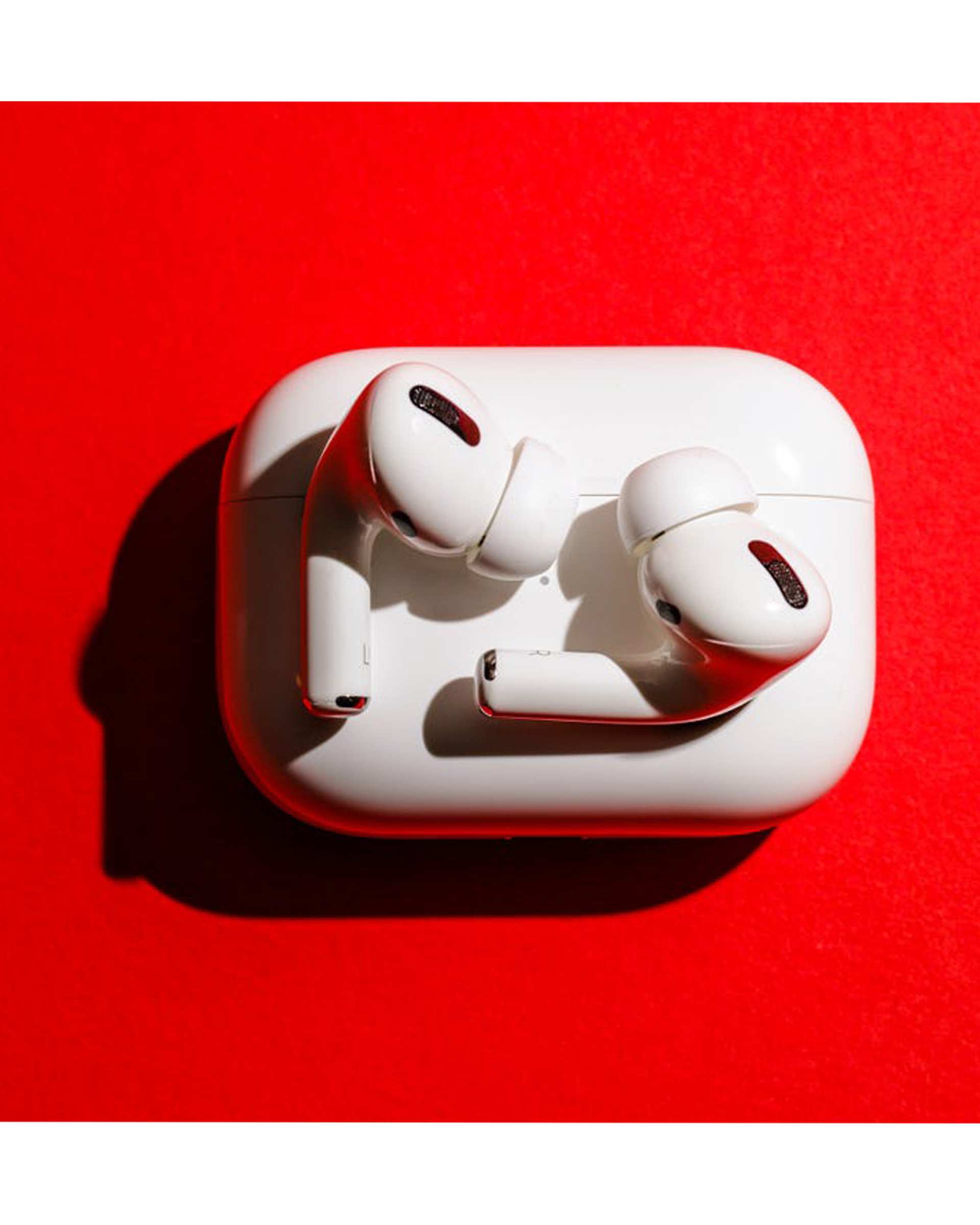 هدفون بی‌ سیم اپل مدل AirPods Pro همراه با محفظه شارژ - ضمانت اصالت و سلامت فیزیکی کالا