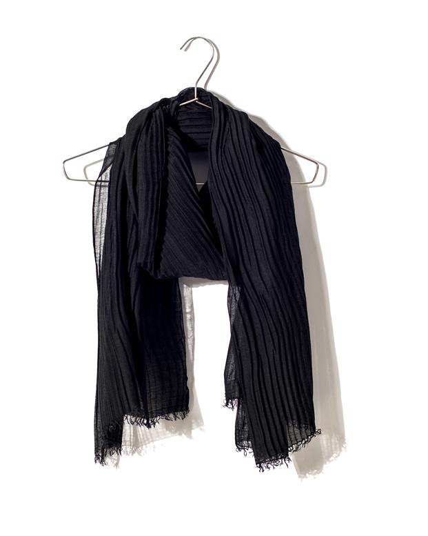 شال زنانه نخی پلیسه مشکی Market Scarf 