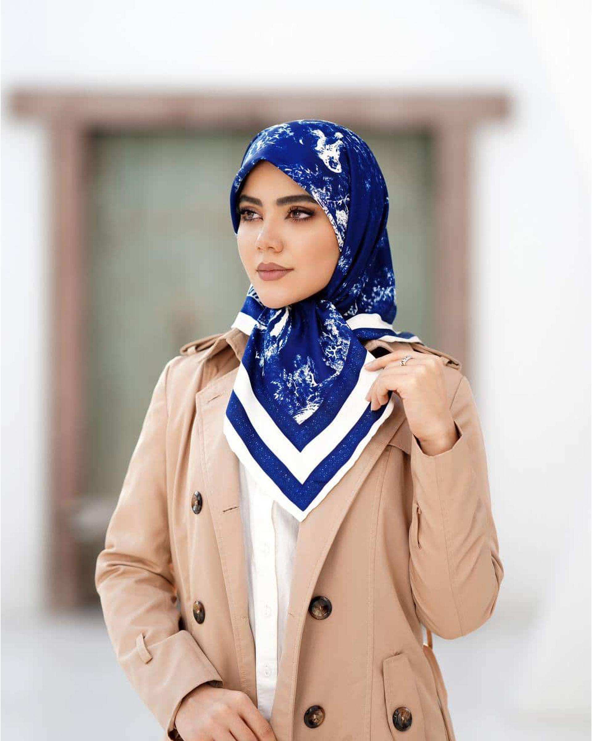 روسری زنانه ابریشم تویل سفید سرمه ای دست دوز جی دو GIDO کد 01074