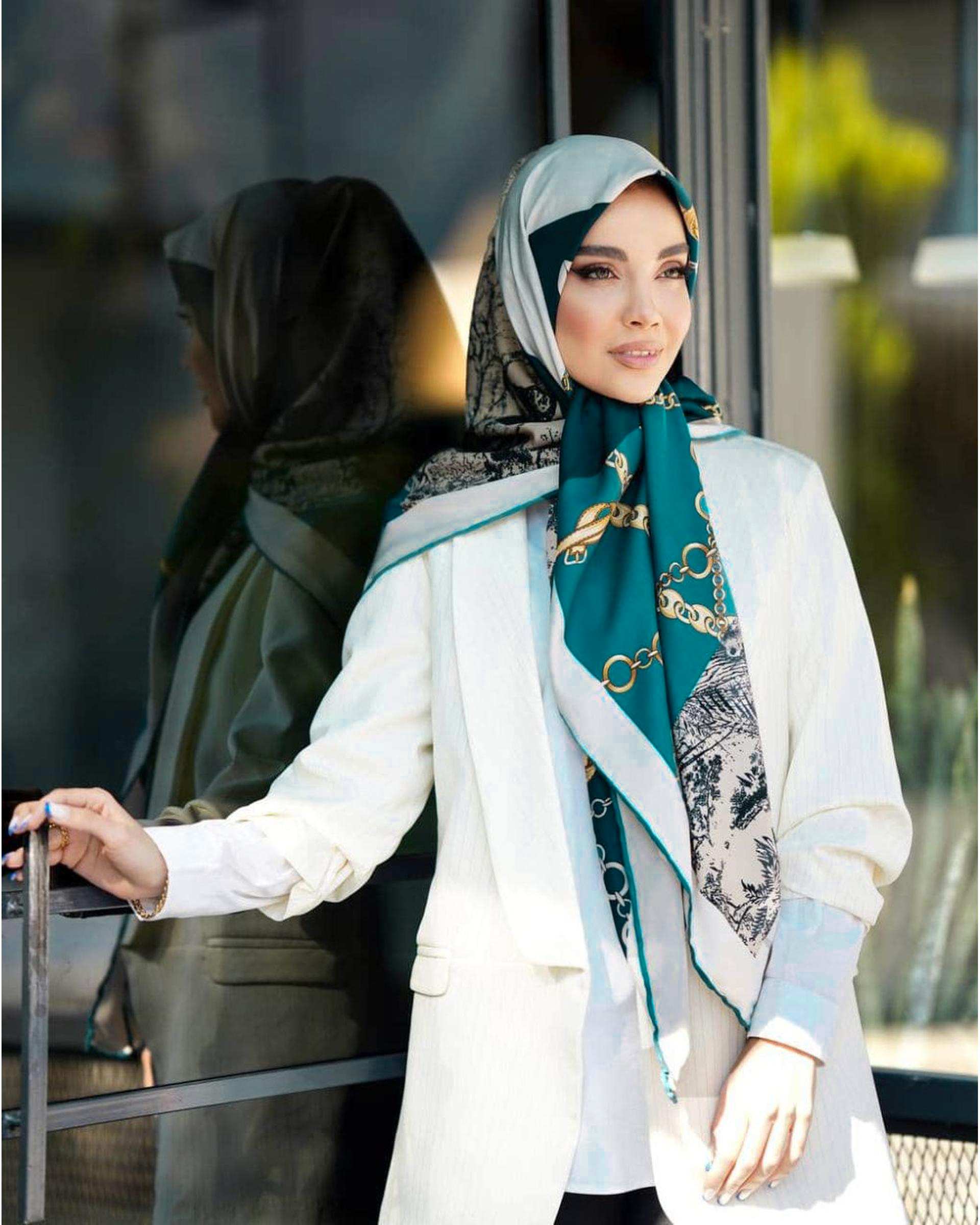 روسری زنانه ابریشمی دست دوز سبز GIDO مدل هرمس