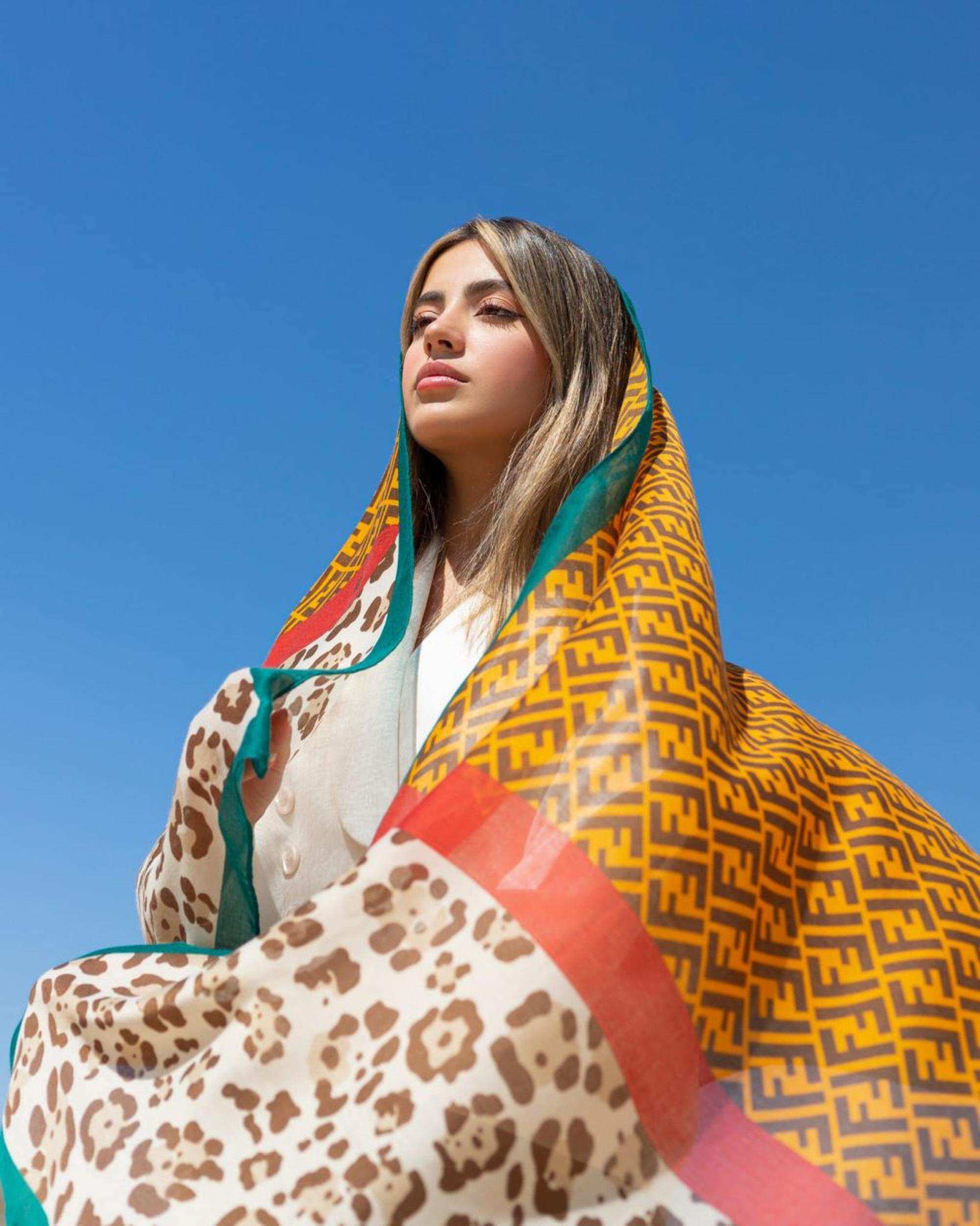 شال زنانه نخی کرم سبز جی دو GIDO طرح فندی