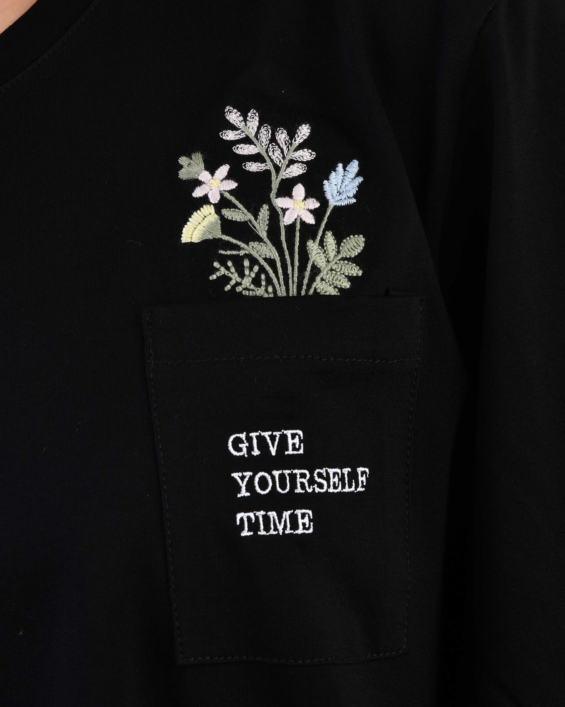 تی شرت زنانه نخی یقه گرد مشکی جی پی ای JPA طرح GIVE YOURSELF TIME کد 4012013035