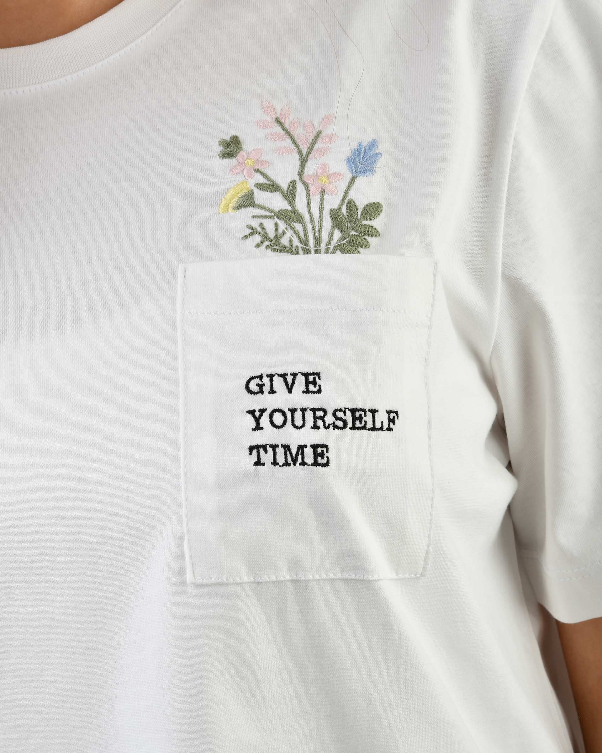 تی شرت زنانه نخی یقه گرد شیری جی پی ای JPA طرح GIVE YOURSELF TIME کد 4012013035