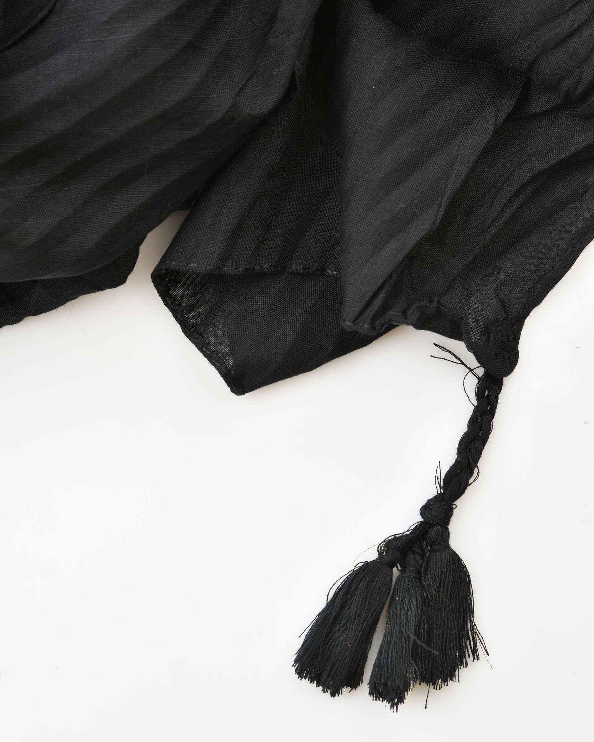 شال زنانه پلیسه مشکی روزانا