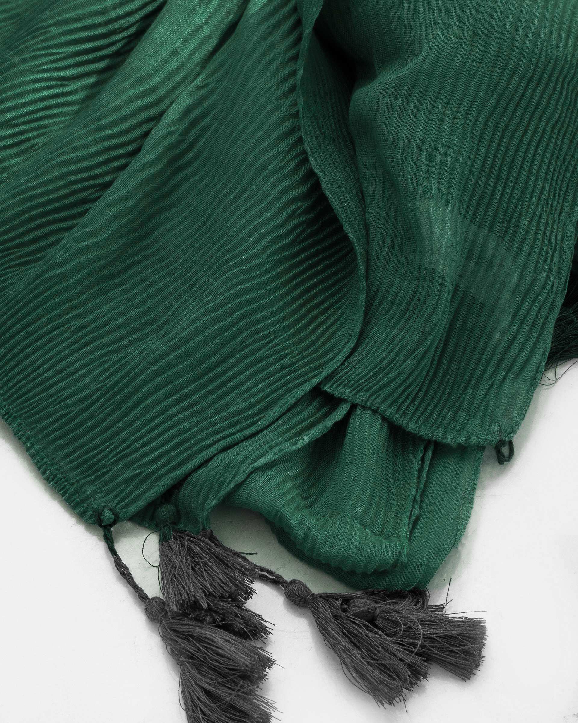 شال زنانه پلیسه سبز روزانا