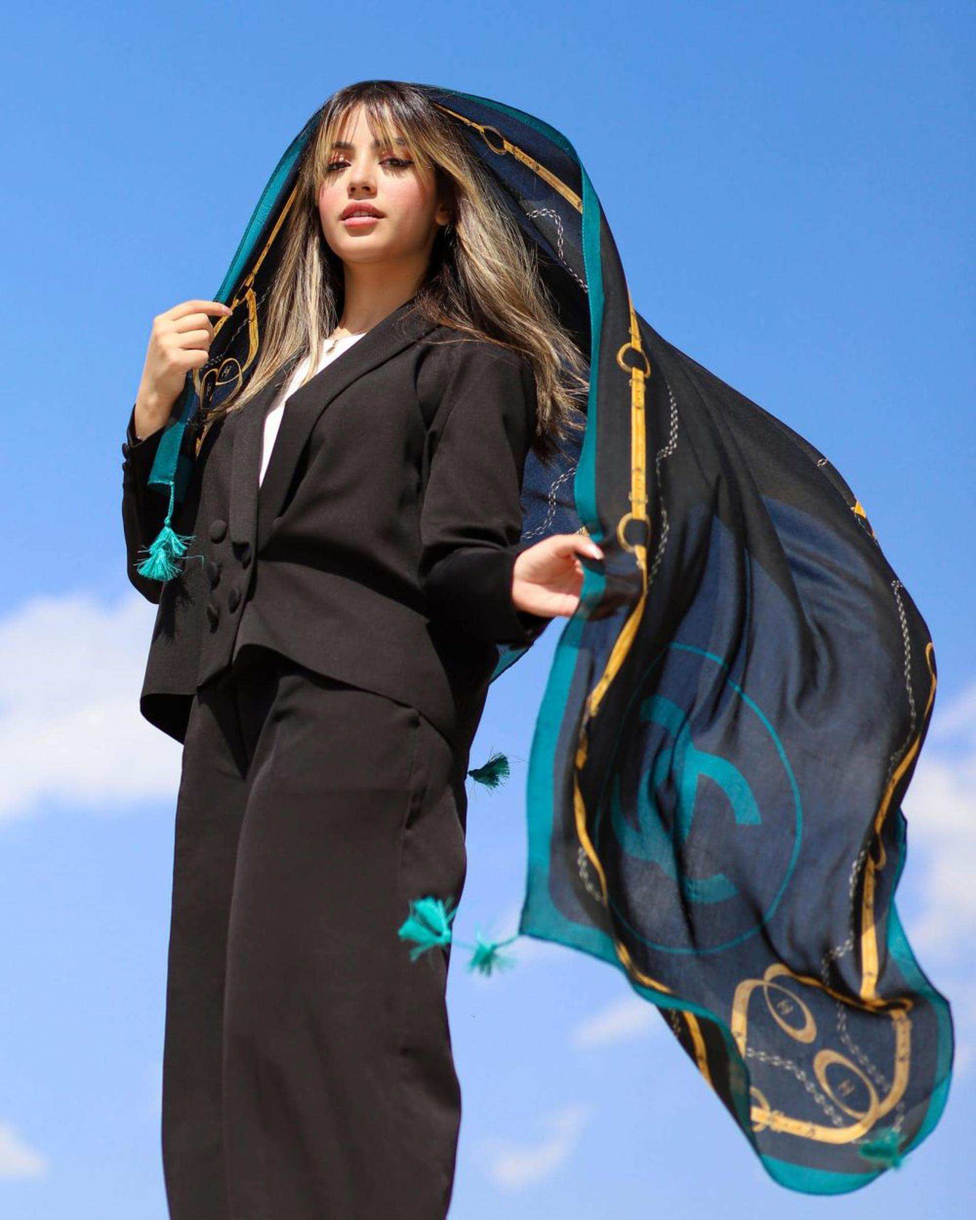 شال زنانه نخی مشکی سبز آماهی Amahi کد AA502