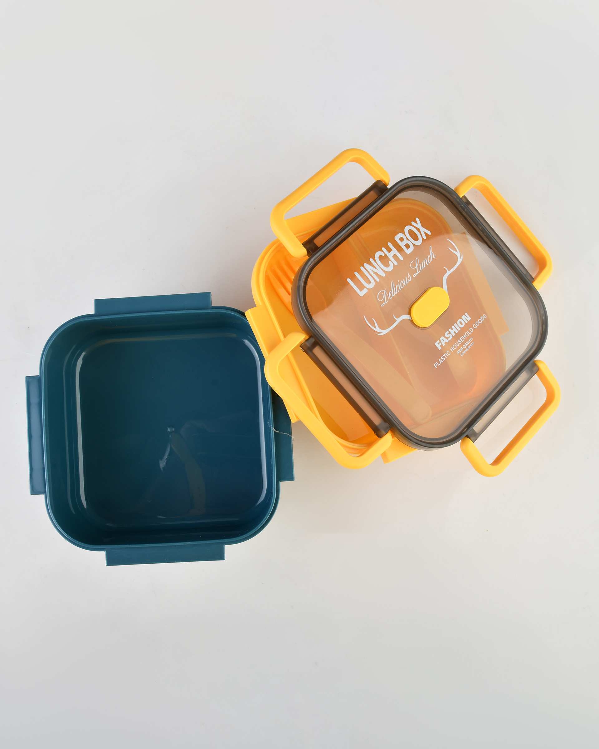 ظرف غذا مربع سرمه ای زرد کلاسیک Classic طرح گوزن مدل 15713