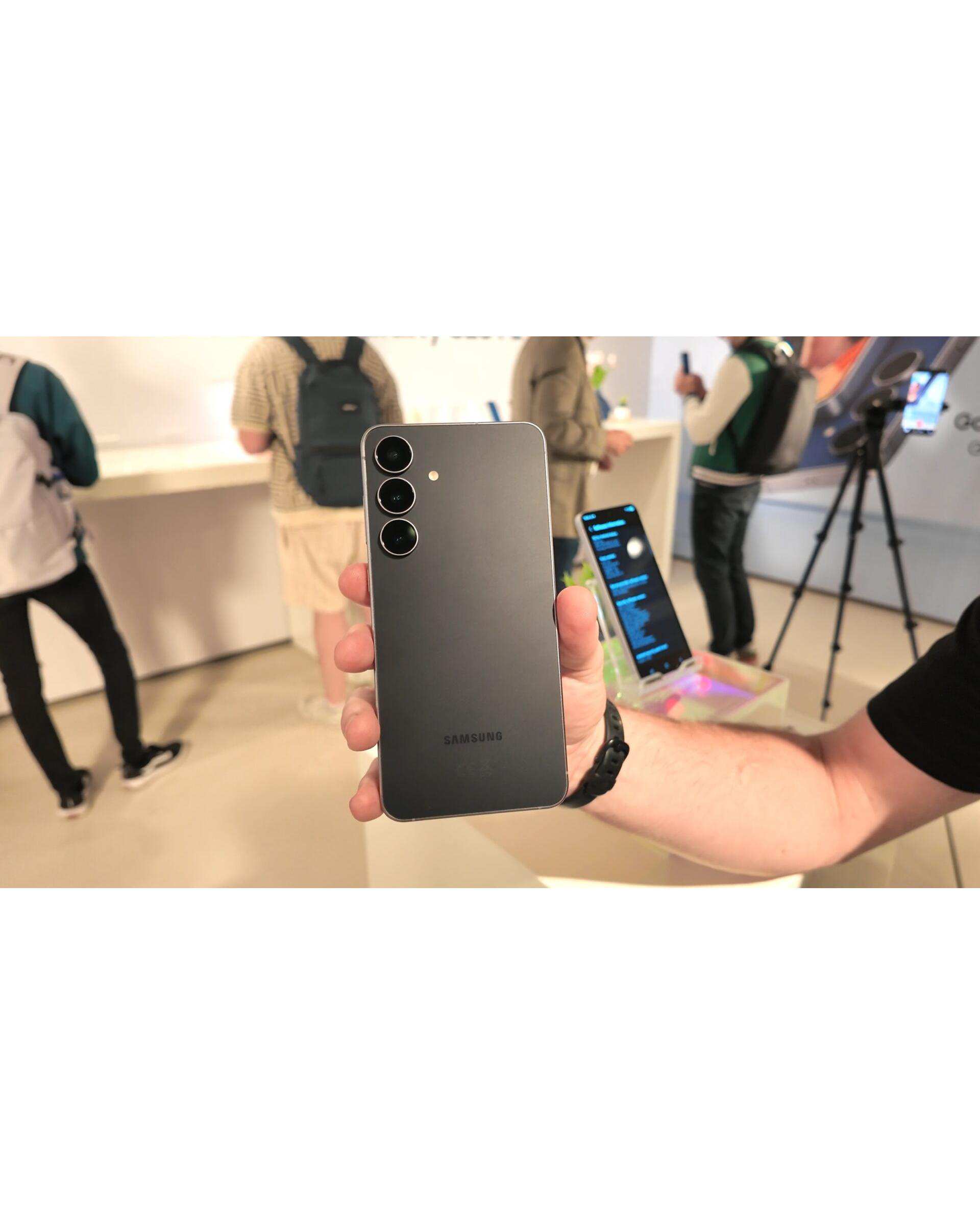 گوشی موبایل سامسونگ مدل Galaxy S25 FE ظرفیت 256 گیگابایت رم 8 گیگابایت مشکی