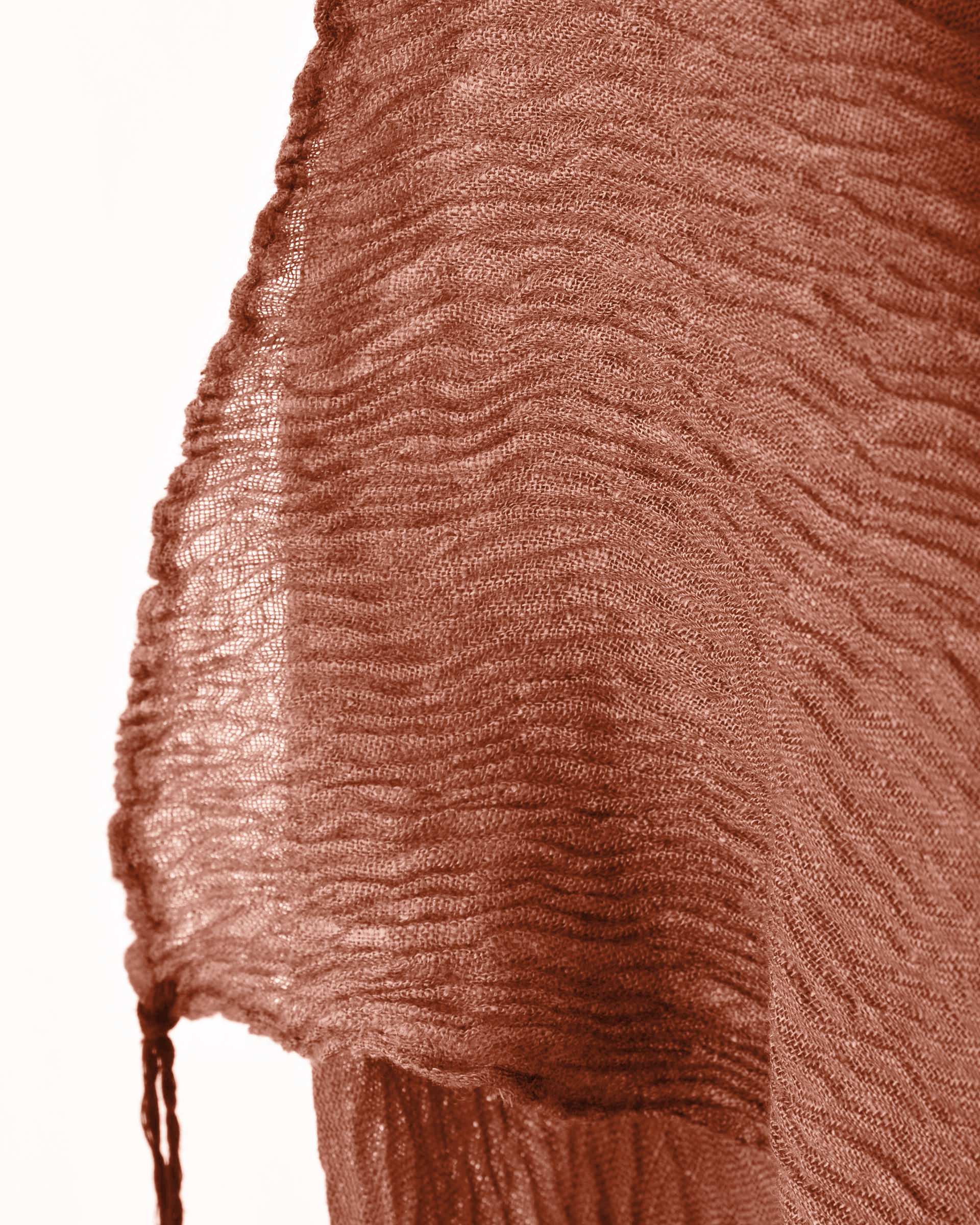 شال زنانه پلیسه آجری روزانا Rozana