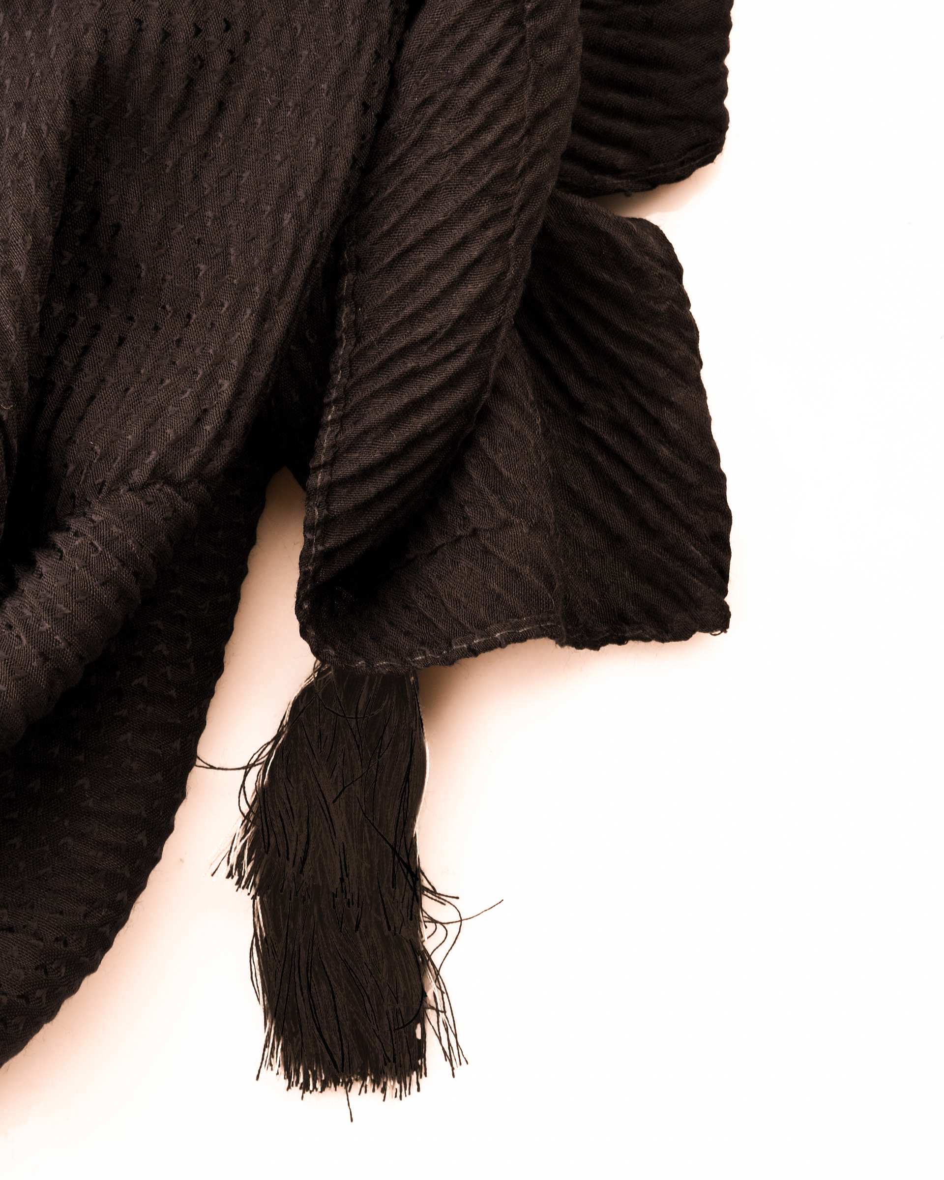 شال زنانه پلیسه قهوه ای روزانا Rozana