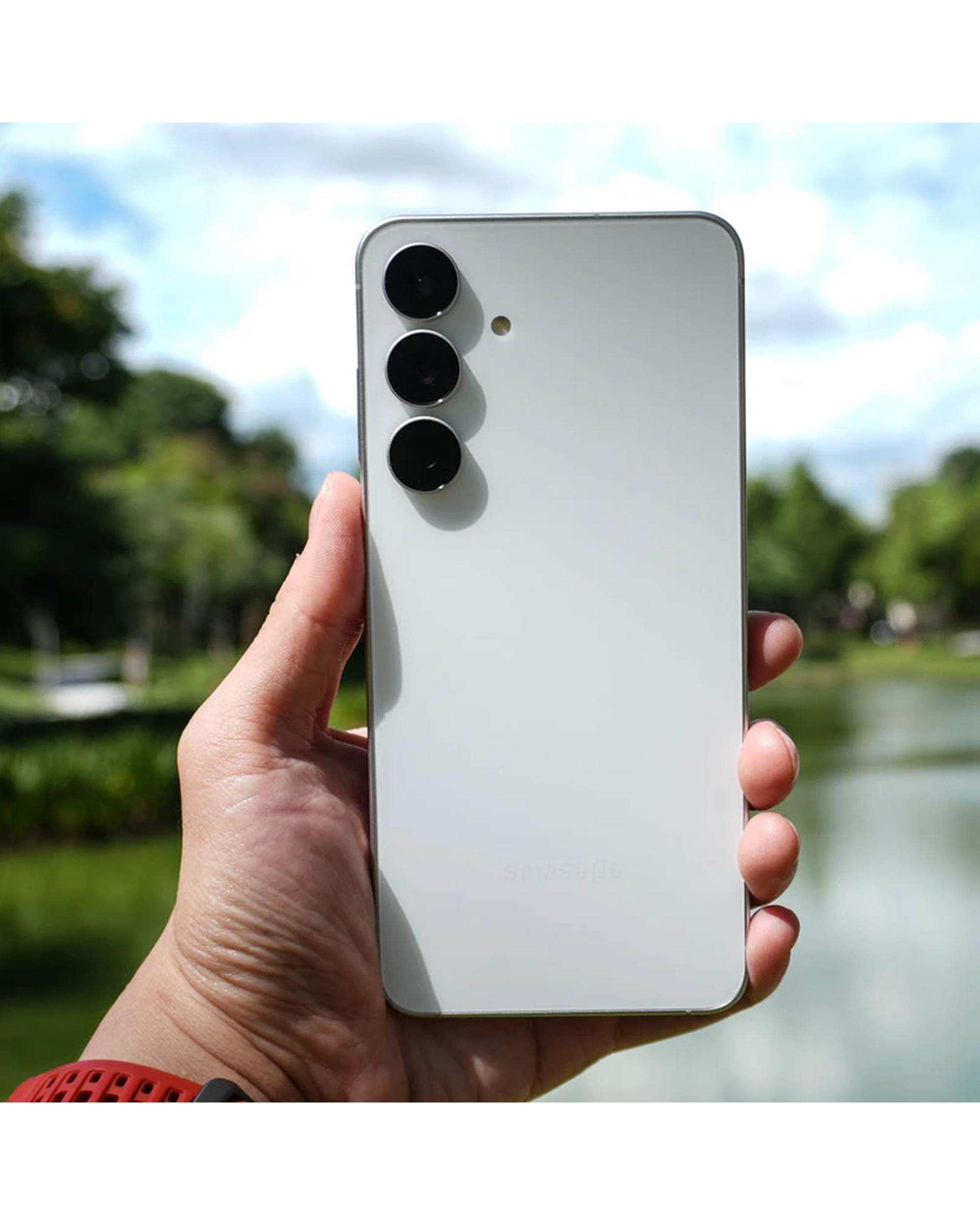 گوشی موبایل سامسونگ مدل Galaxy S25 FE ظرفیت 256 گیگابایت رم 8 گیگابایت سفید