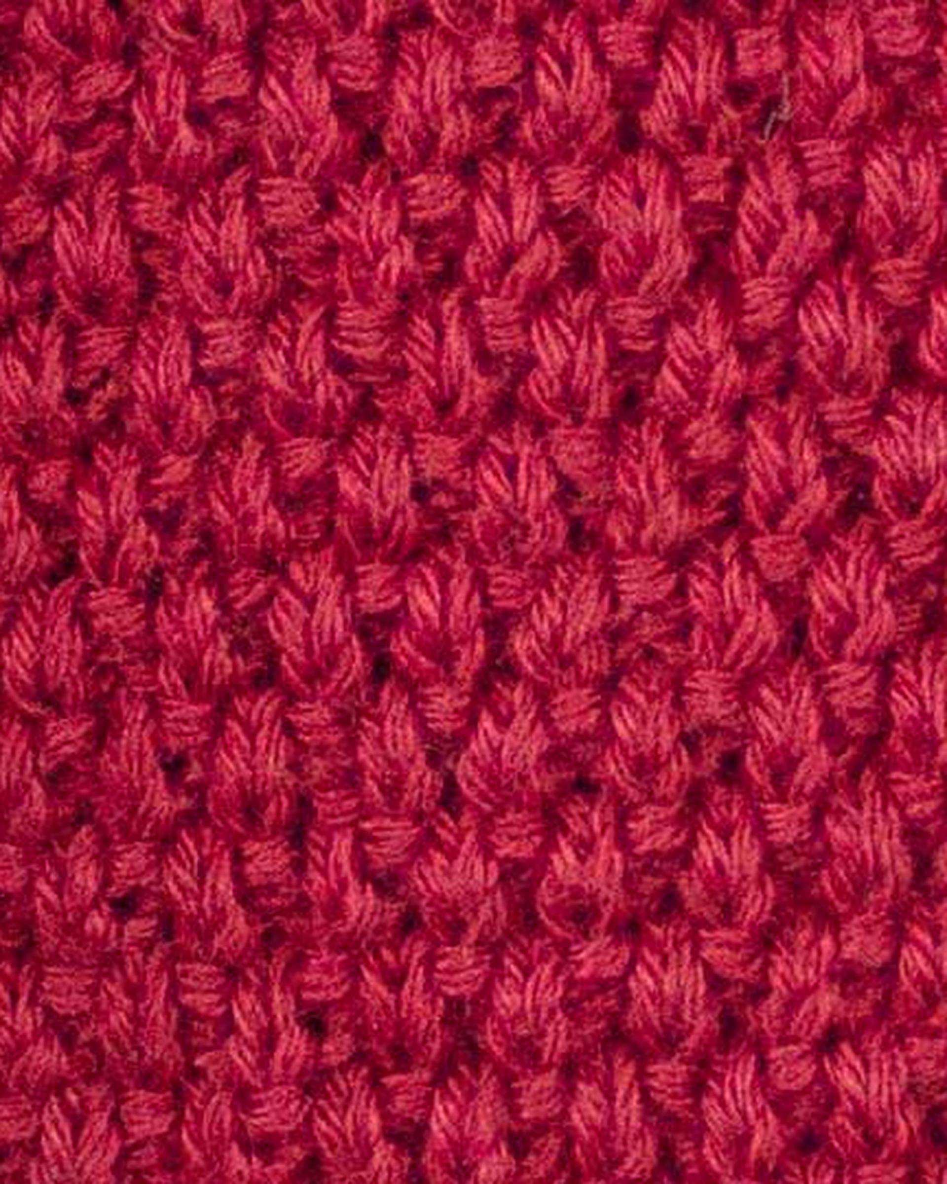 شال گردن بافت پوم پوم رو ترانسفر زرشکی تارتن Tartan