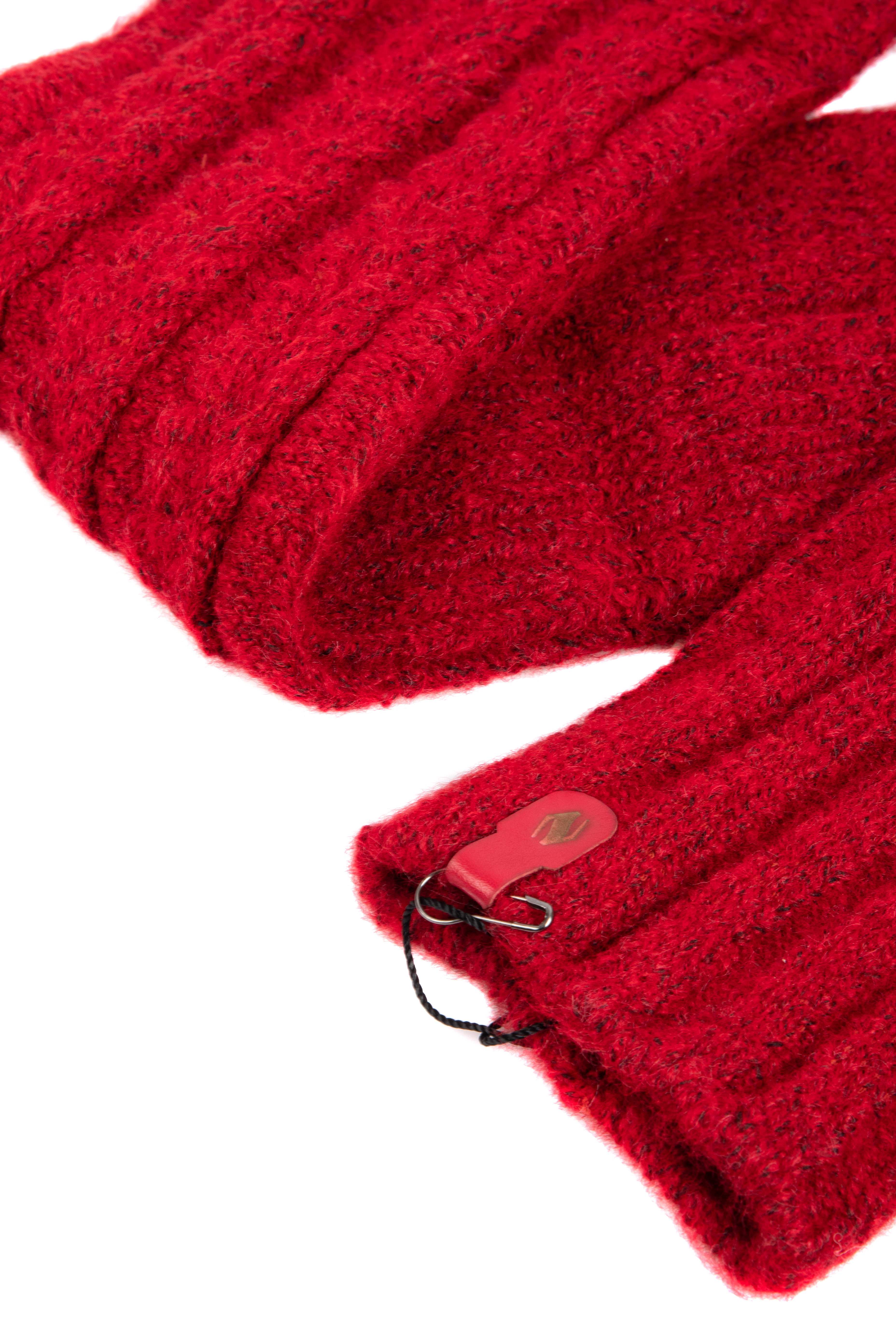 ساق پا زنانه بافت قرمز تارتن Tartan مدل مارپیچ