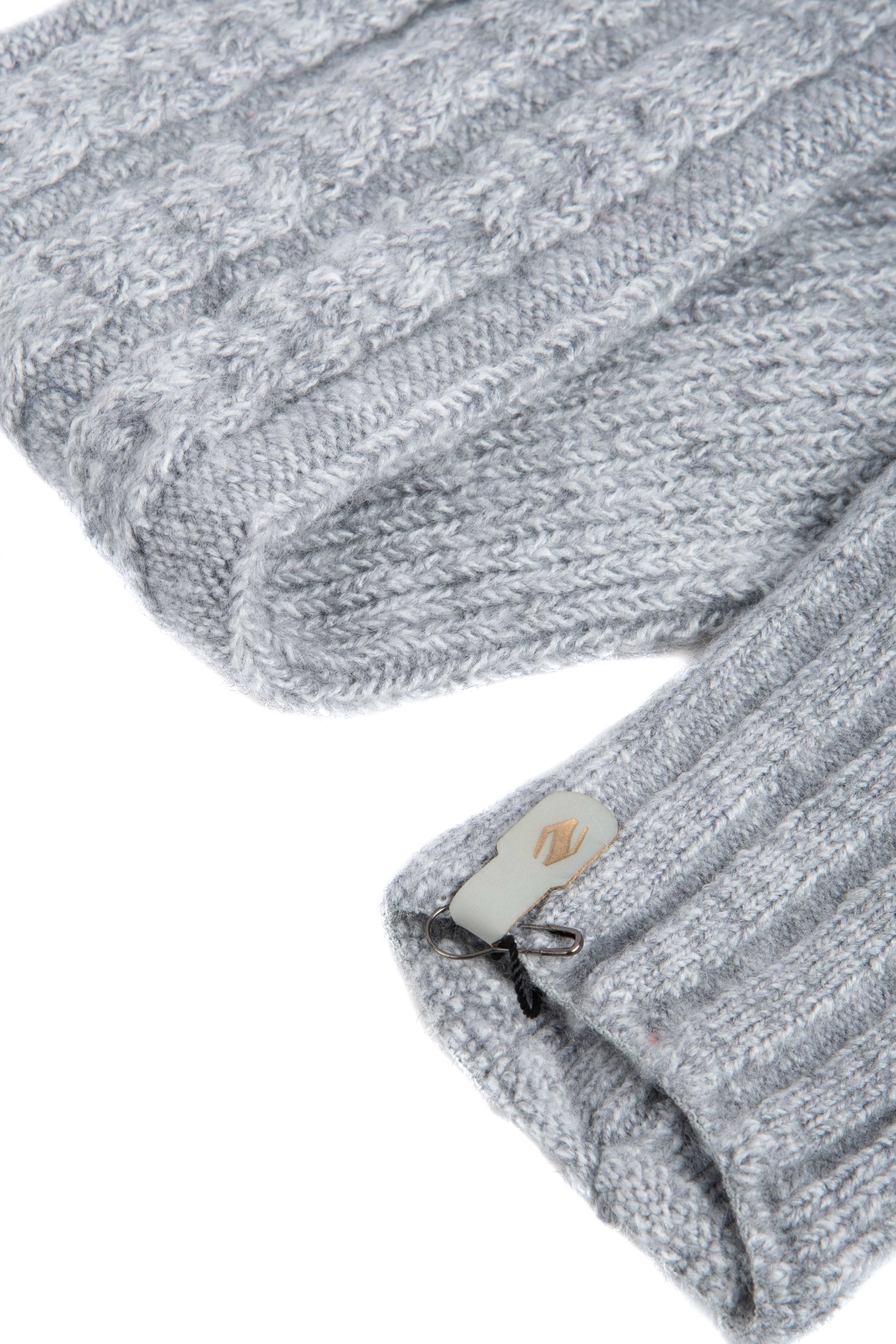 ساق پا زنانه بافت طوسی روشن تارتن Tartan مدل مارپیچ