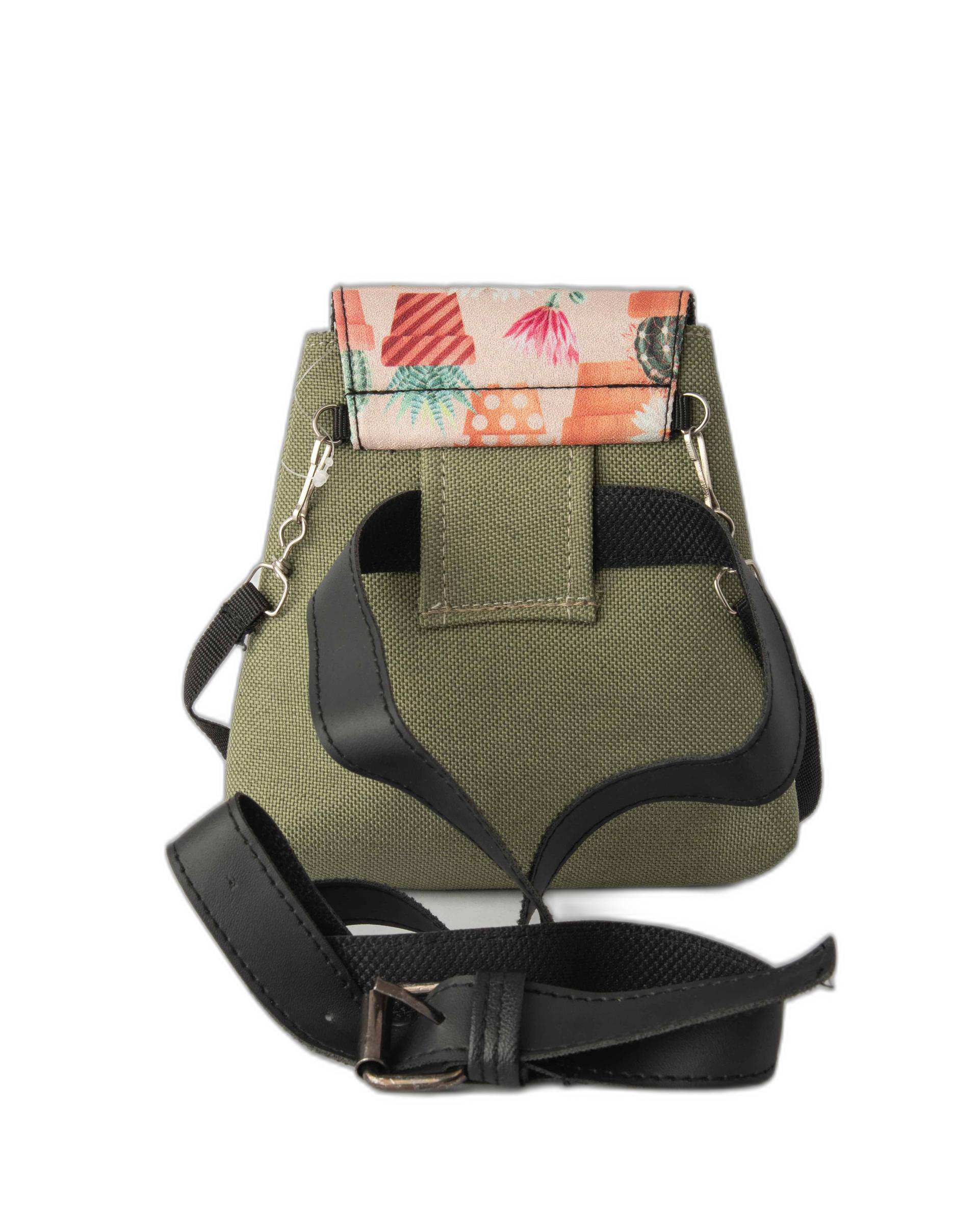 کیف زنانه کمری و دوشی سبز وندی Vandi مدل نبات طرح کاکتوس