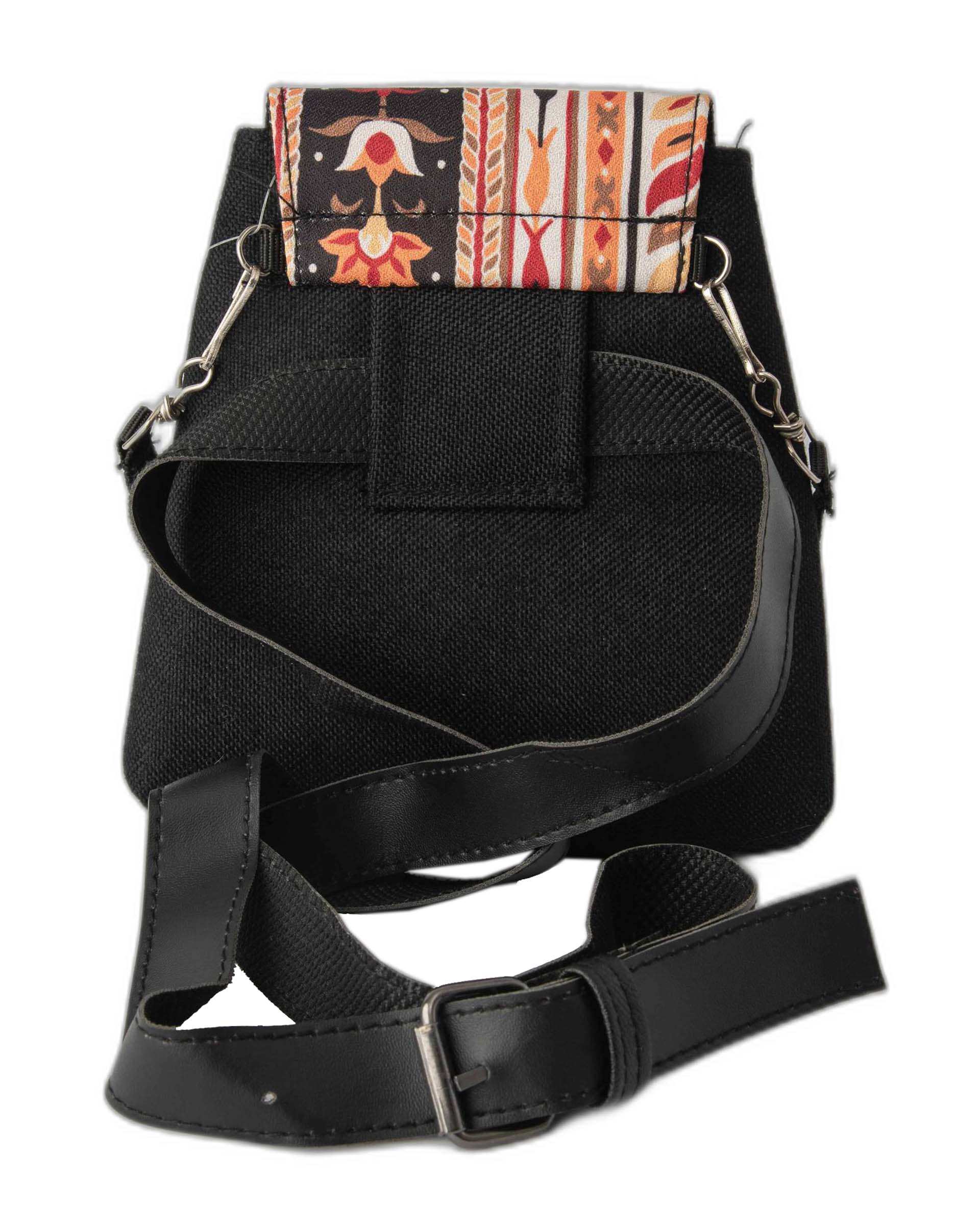 کیف زنانه کمری و دوشی مشکی وندی Vandi مدل نبات