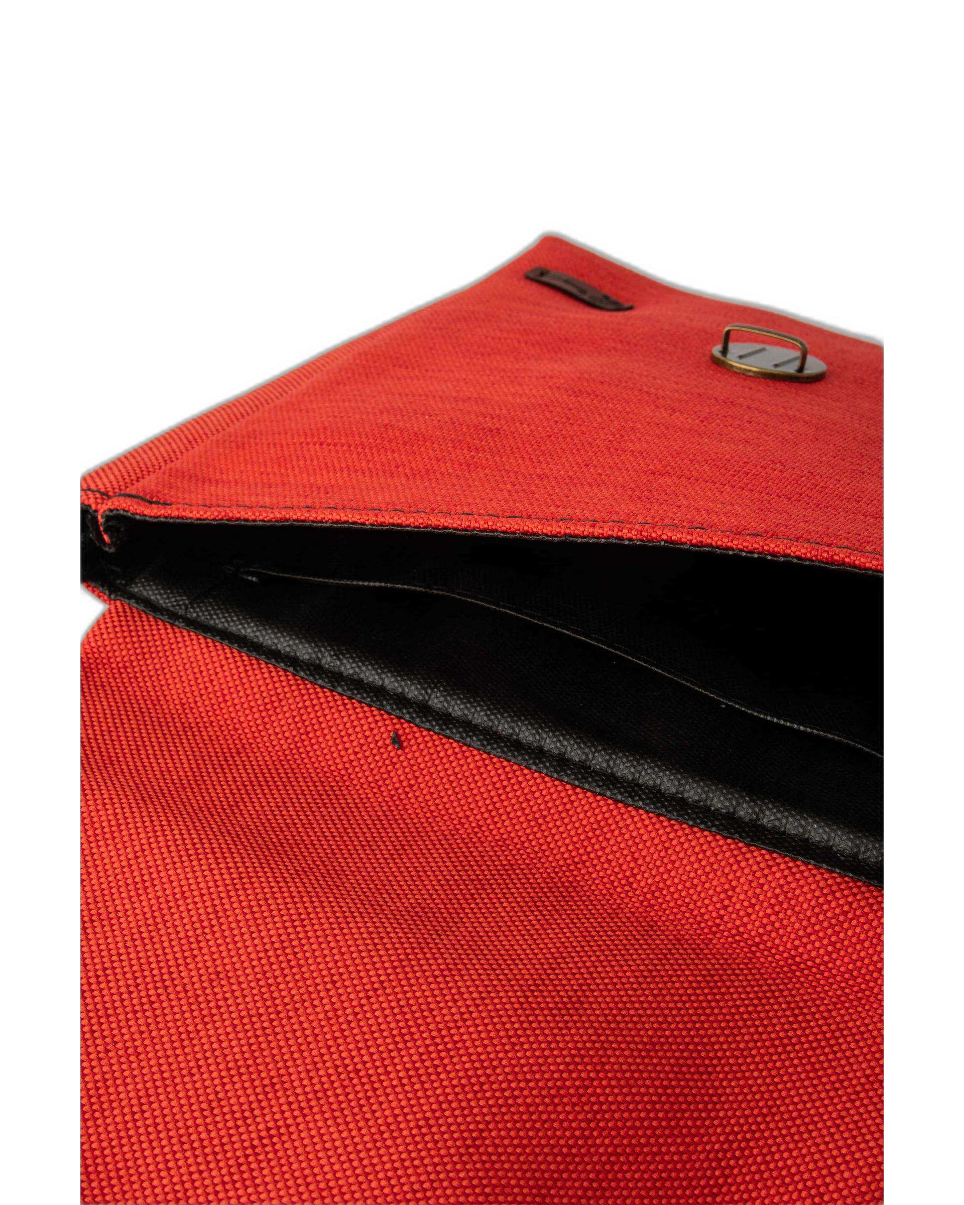 کیف زنانه دوشی قرمز وندی Vandy مدل گلدونه طرح خرس