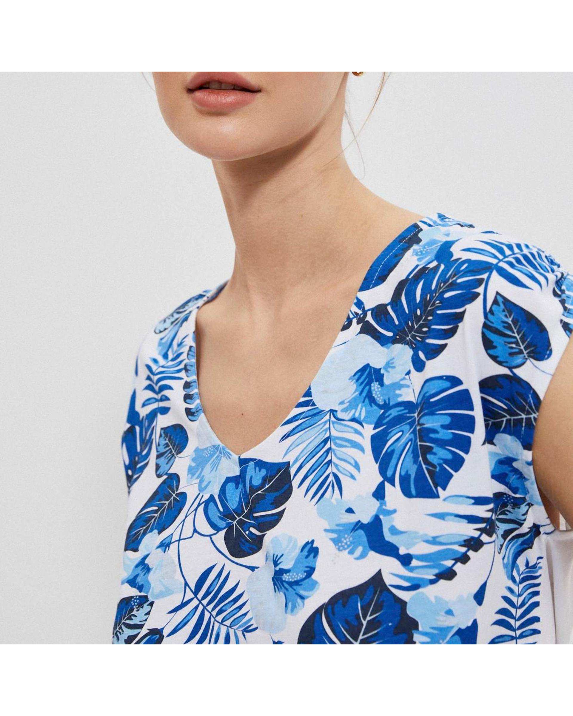 تی شرت زنانه یقه هفت سفید آبی گلدار هومنیتی Whomanity مدل WYWTS3852