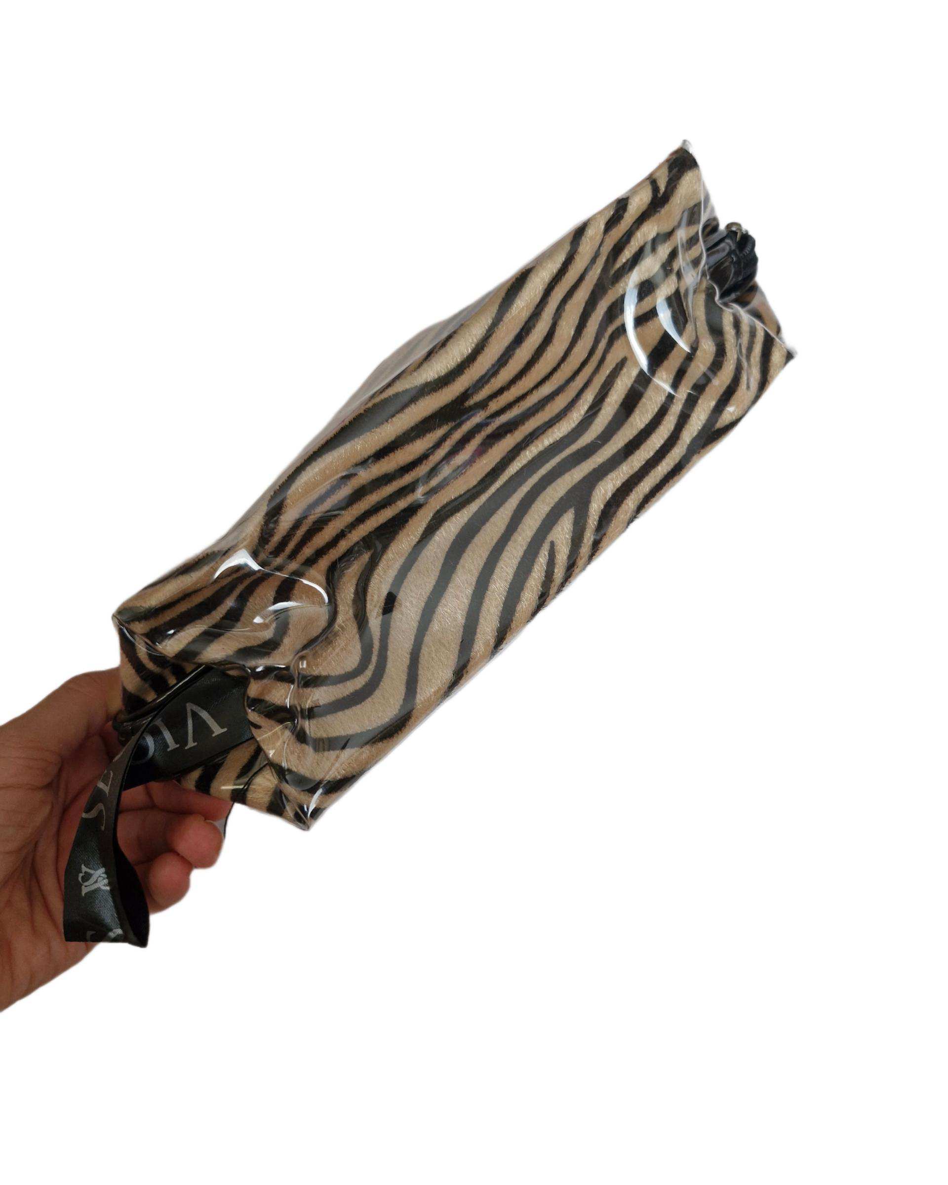 کیف آرایشی کرم دلربا Delroba طرح راه راه شاین کد BZM21