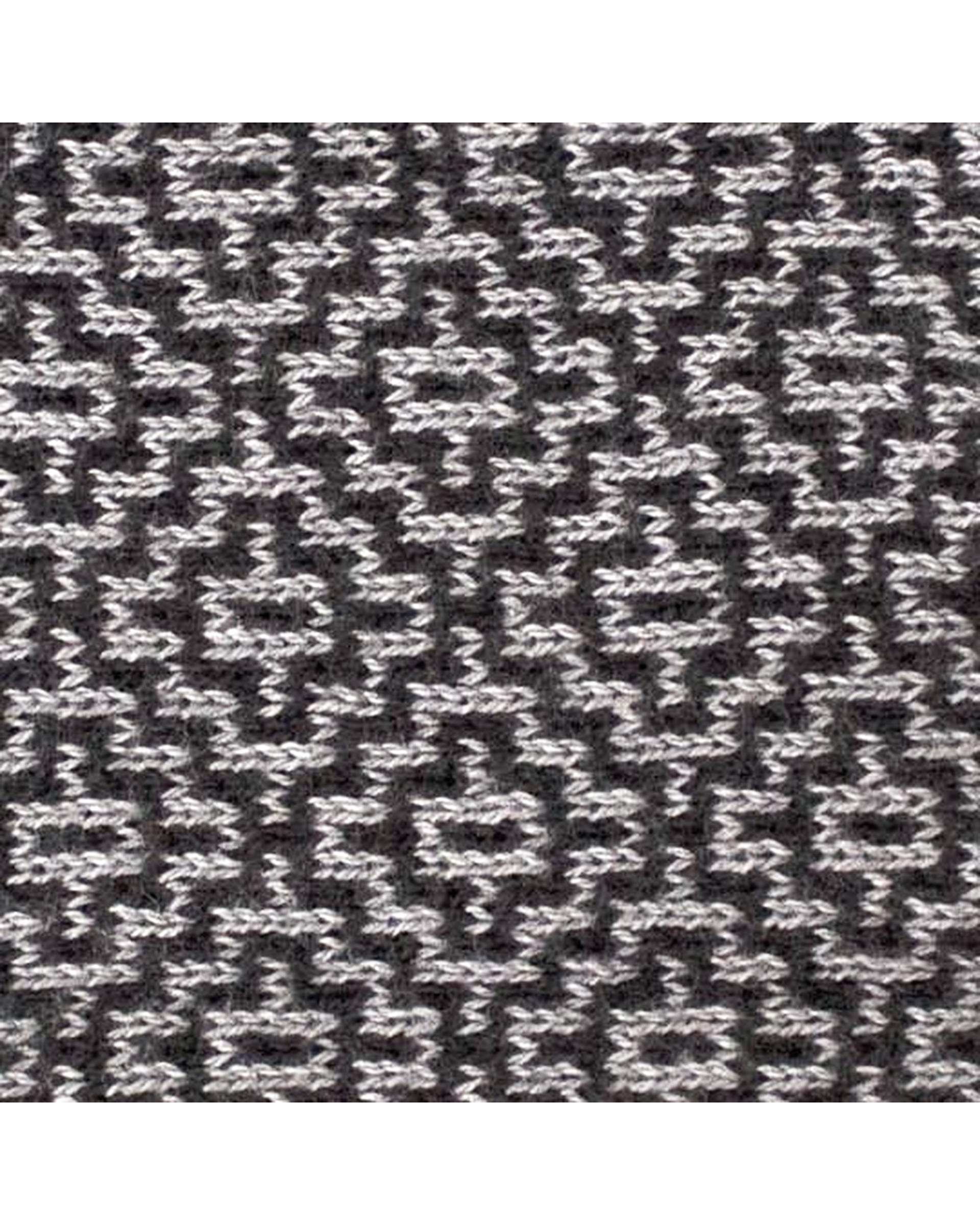 ست کلاه و شال گردن بافت مشکی کرم تارتن Tartan مدل هندسی کد 214300118