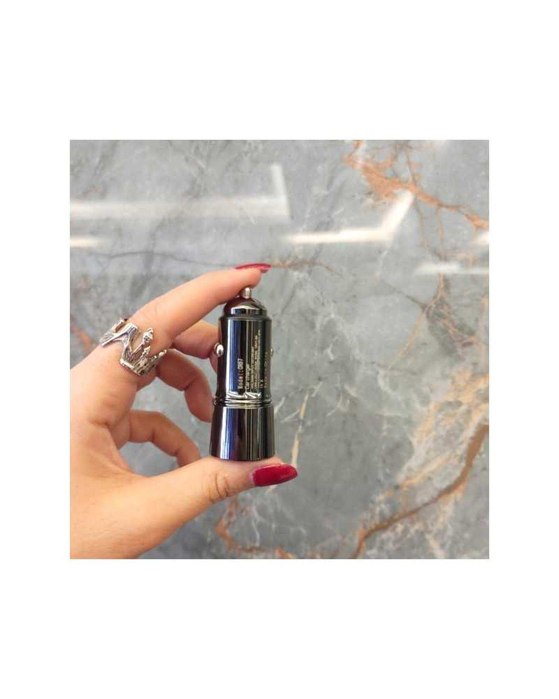 شارژر فندکی مشکی آزرا EZRA مدل CR57