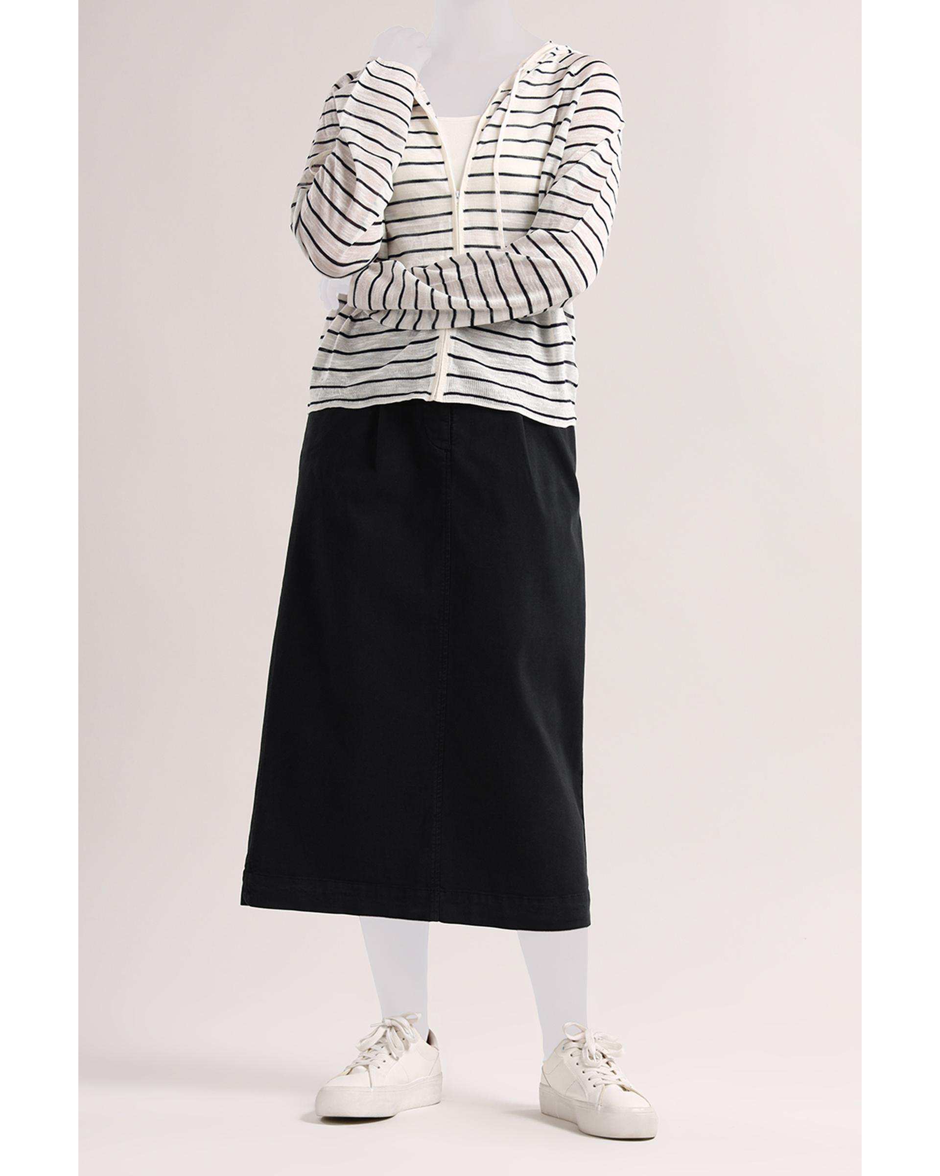 سویشرت زنانه زیپ دار سفید مشکی سارک Sarak مدل 5132