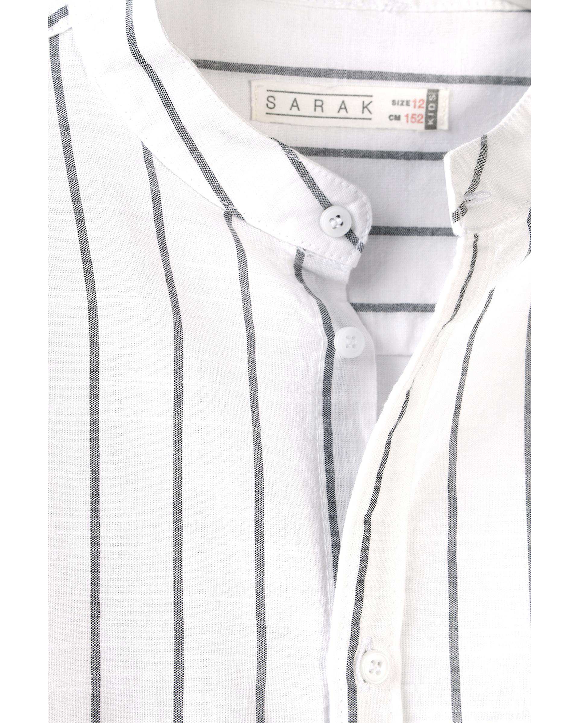 پیراهن پسرانه یقه ایستاده سفید طوسی سارک Sarak مدل 3900