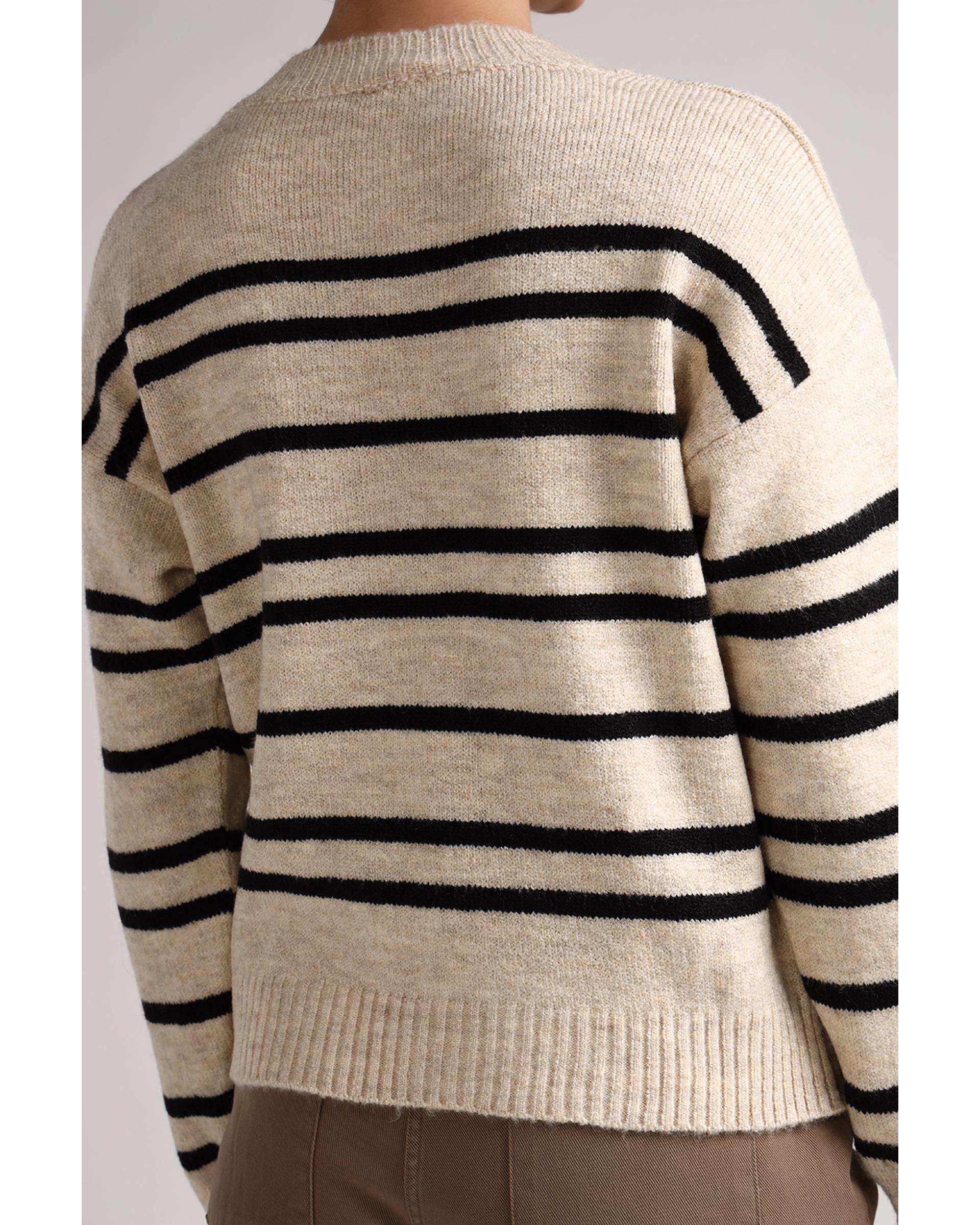 پلیور زنانه راه راه کرم مشکی سارک Sarak مدل 4278