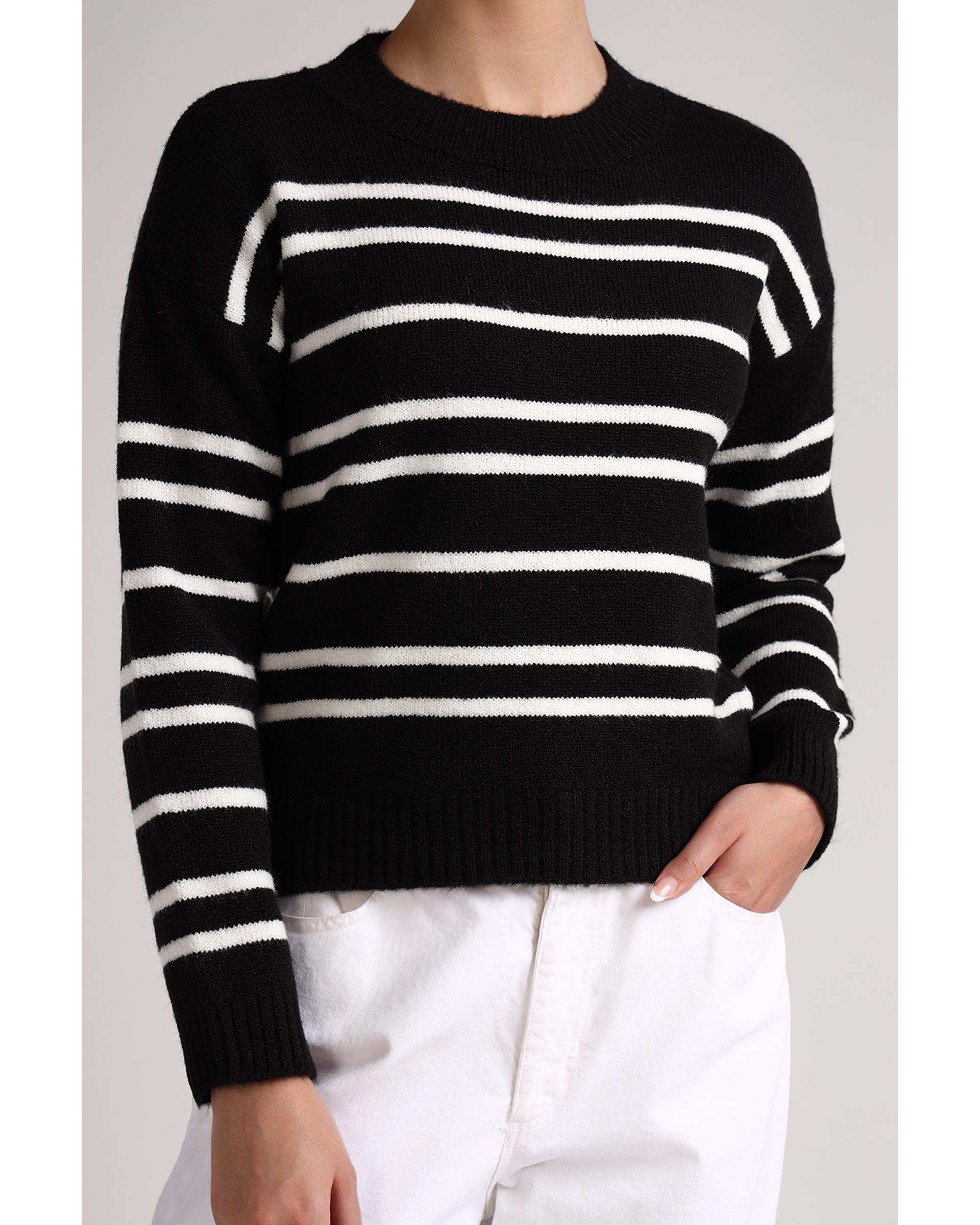 پلیور زنانه راه راه مشکی سفید سارک Sarak مدل 4278