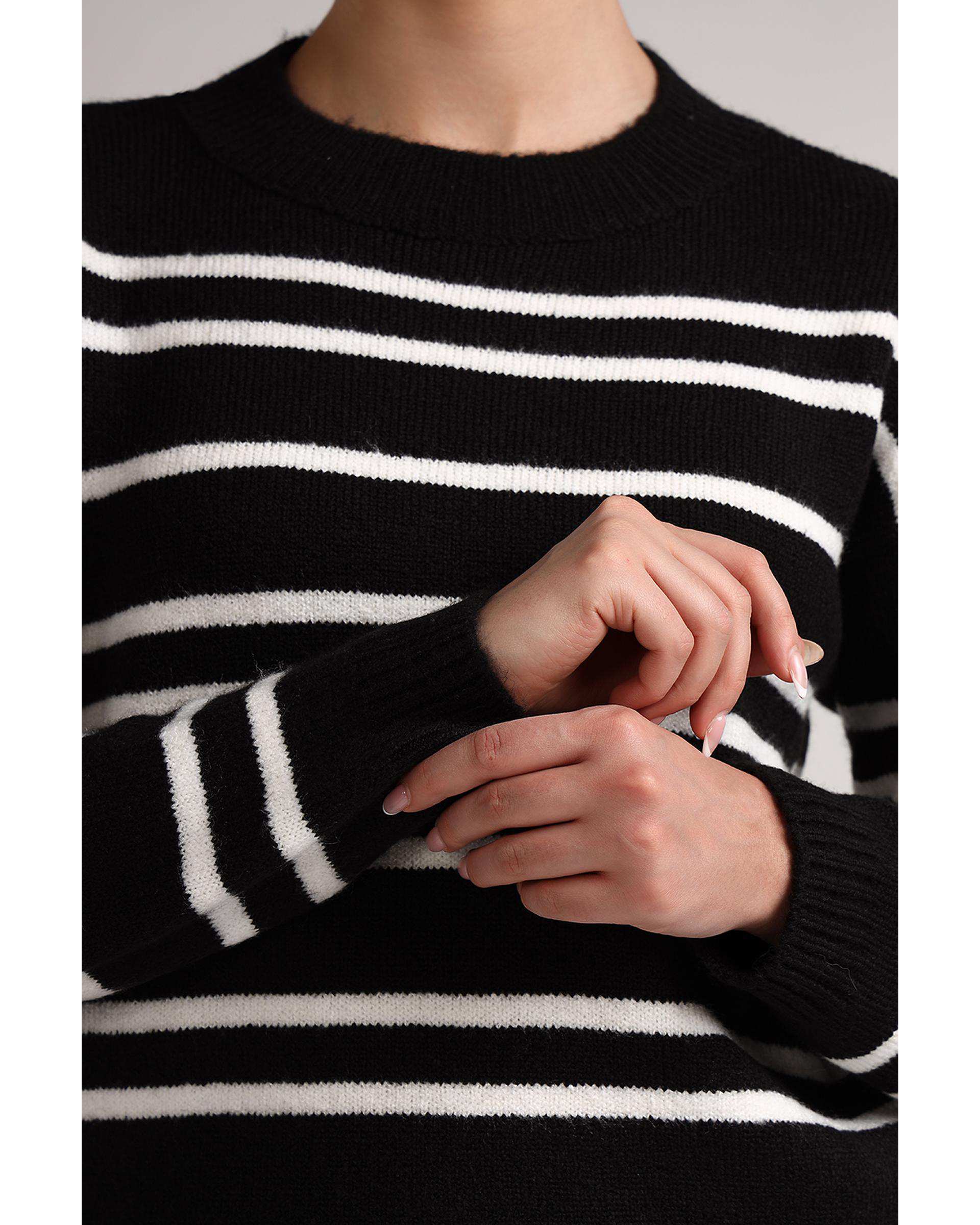 پلیور زنانه راه راه مشکی سفید سارک Sarak مدل 4278