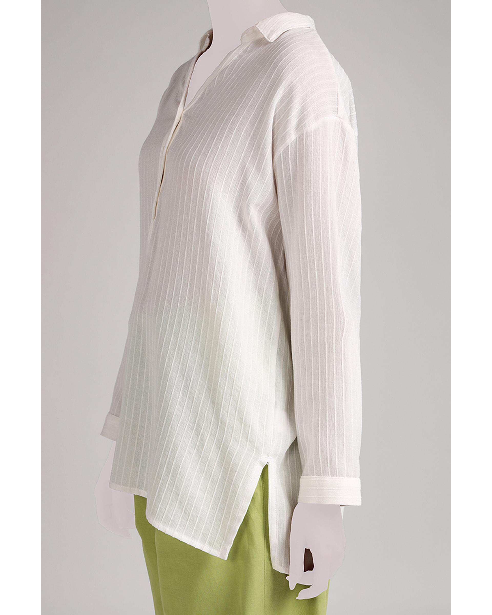 بلوز زنانه سه دکمه سفید سارک Sarak مدل 4322