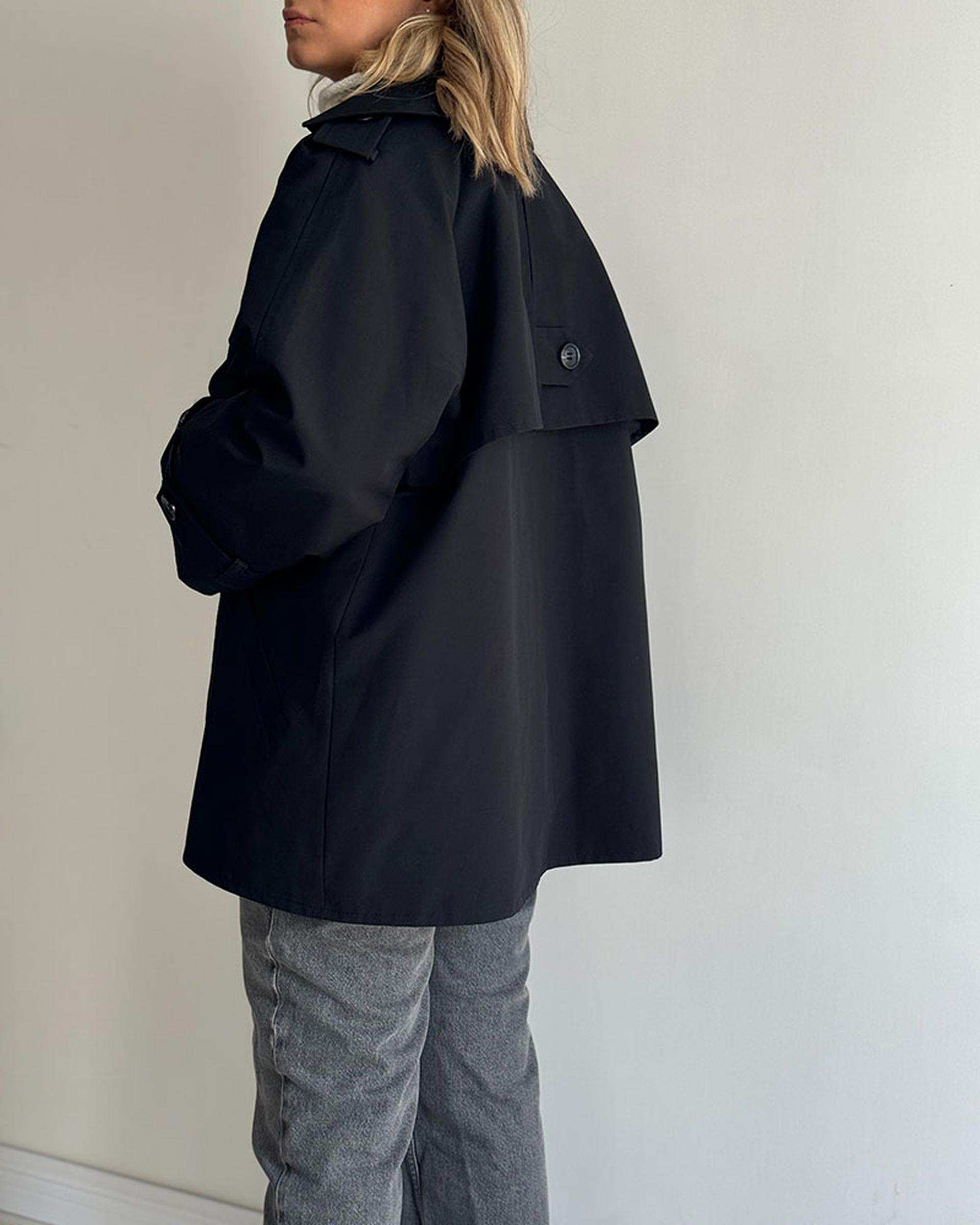 ترنچ کت زنانه مشکی نگار ندایی Negar Nedaei مدل Drop