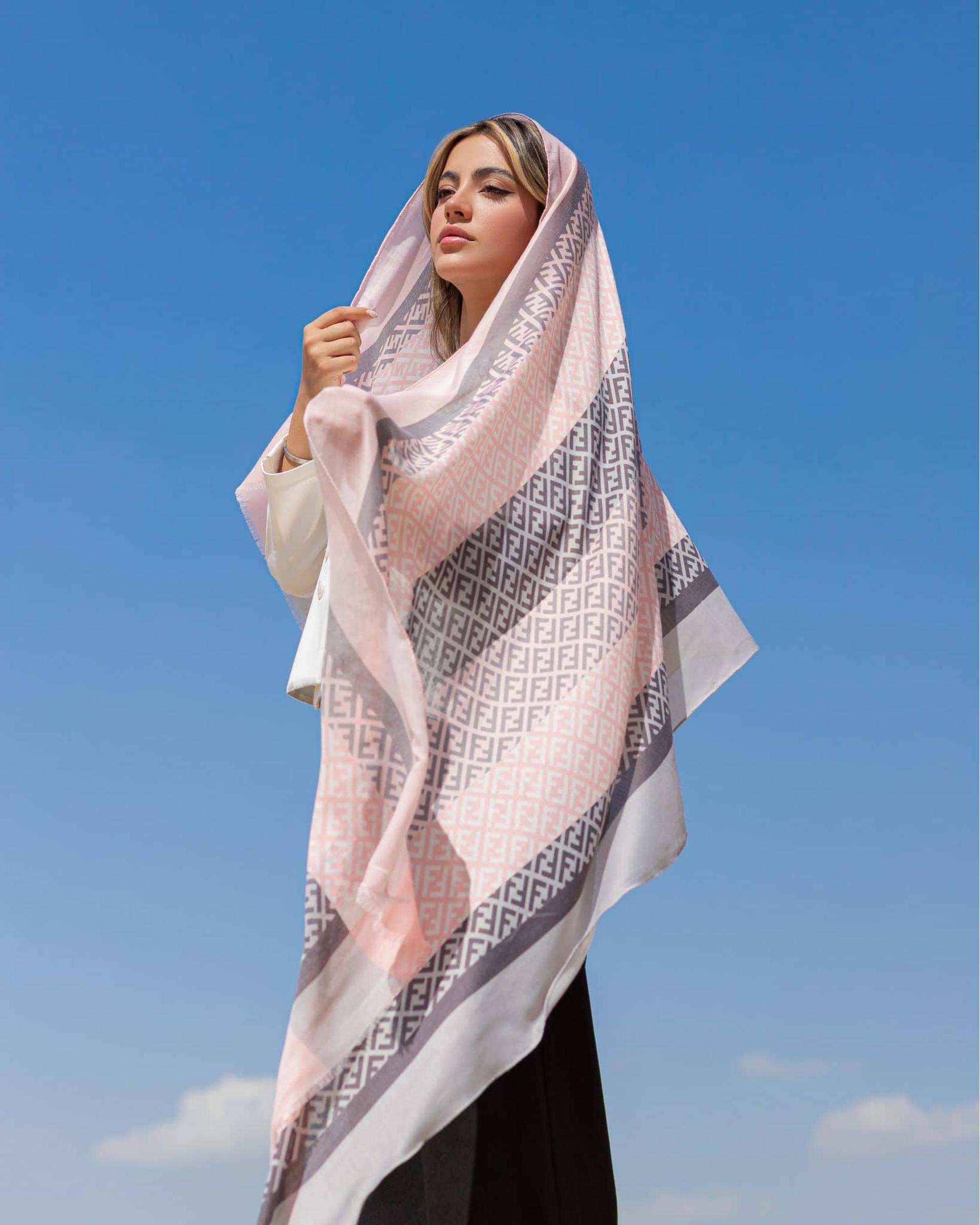 شال زنانه نخی گلبهی جی دو GIDO طرح فندی کد 744