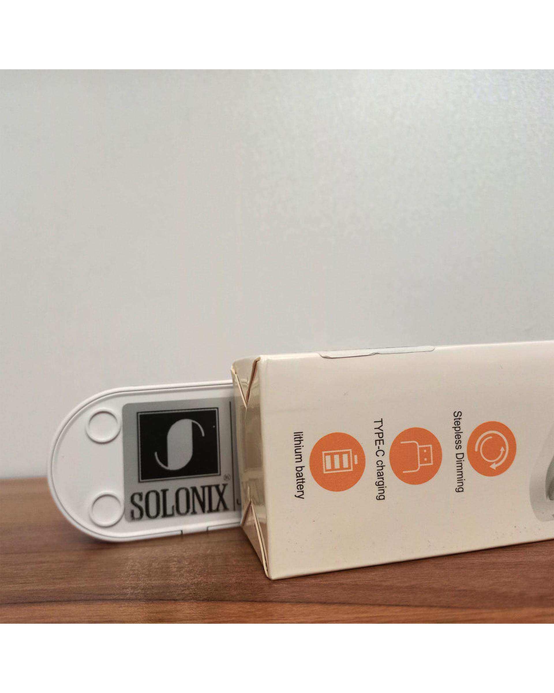 چراغ مطالعه سفید سولونیکس Solonix مدل تاشو سه حالته