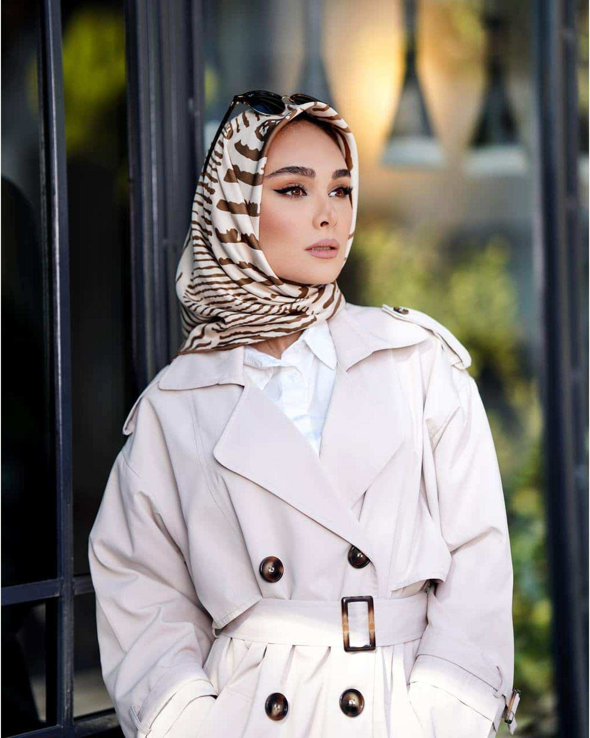 روسری زنانه ابریشم تویل قهوه ای دست دوز جی دو GIDO کد 01045