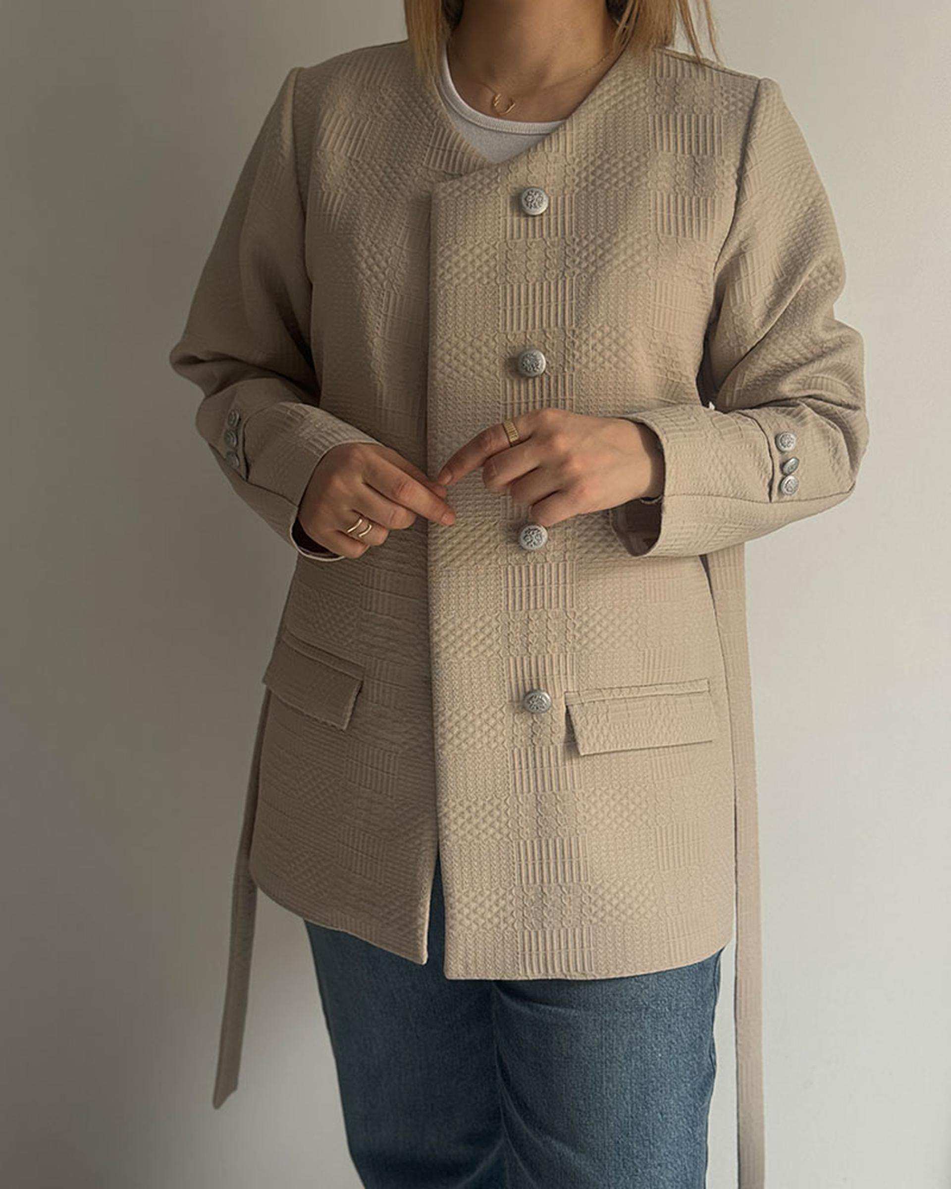 کت زنانه کرم آماهی Amahi مدل Luxe کد AA8003