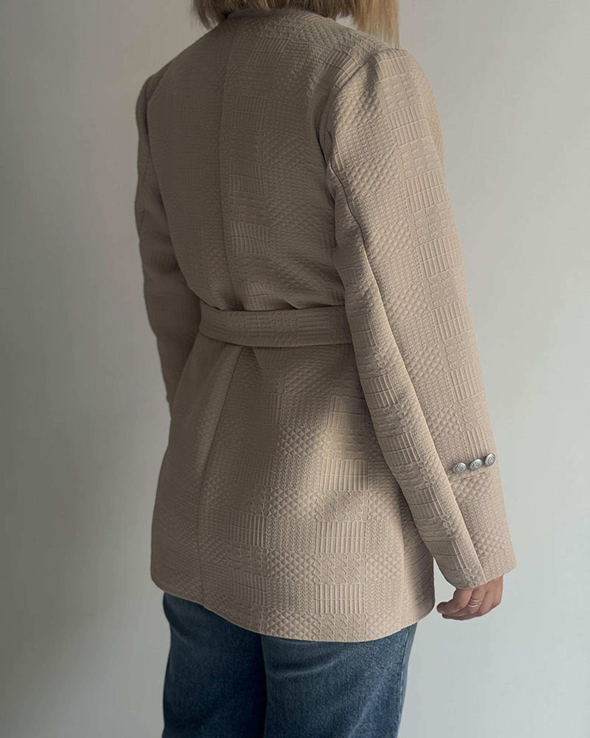 کت زنانه کرم آماهی Amahi مدل Luxe کد AA8003