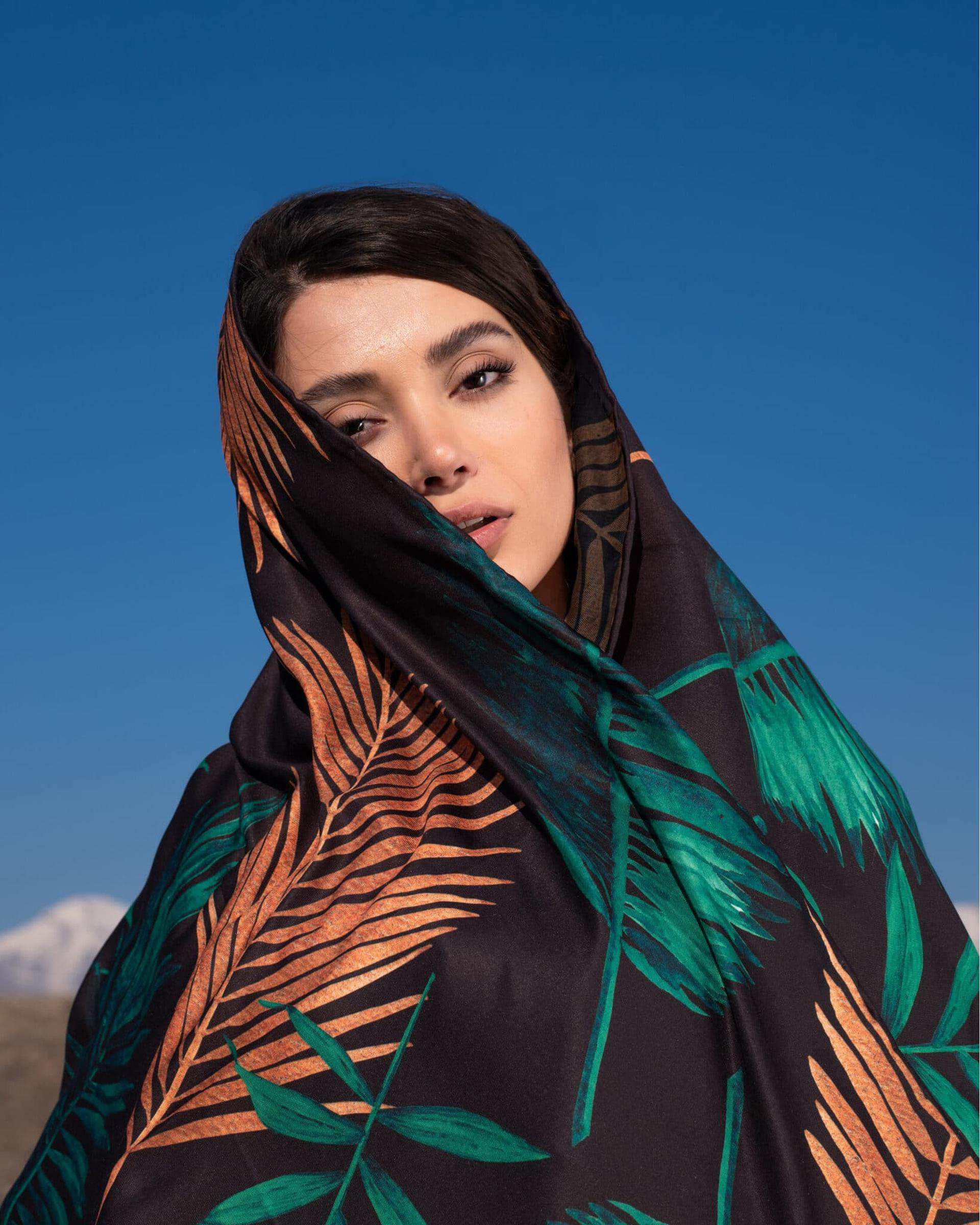 شال زنانه نخی مشکی جی دو GIDO طرح برگ کد 640