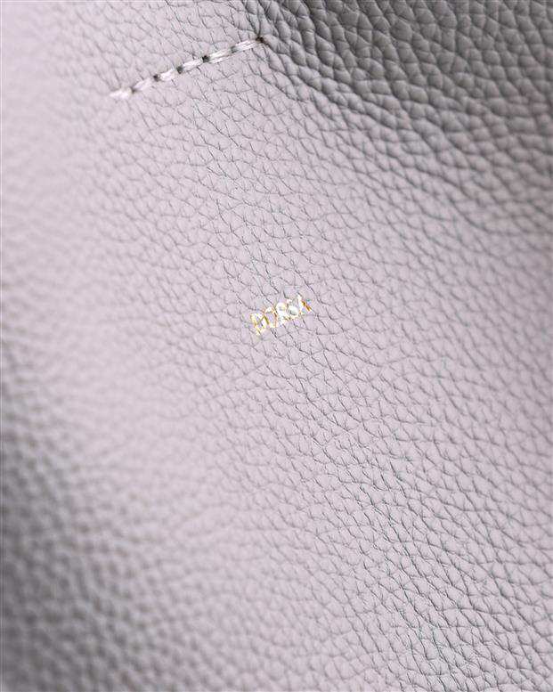 کیف دوشی زنانه طوسی روشن درسا