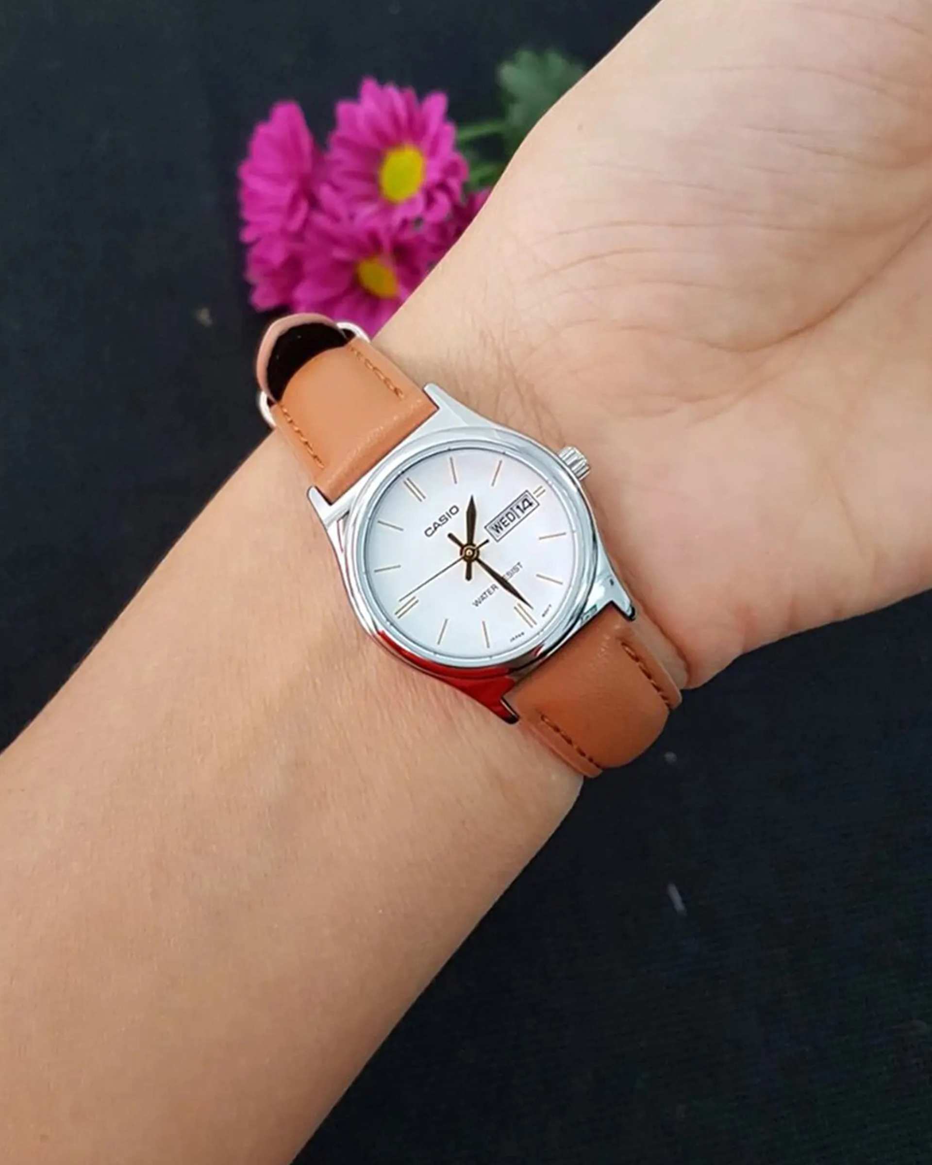 ساعت مچی زنانه عقربه ای کاسیو Casio مدل LTP-V006L-7B2UDF