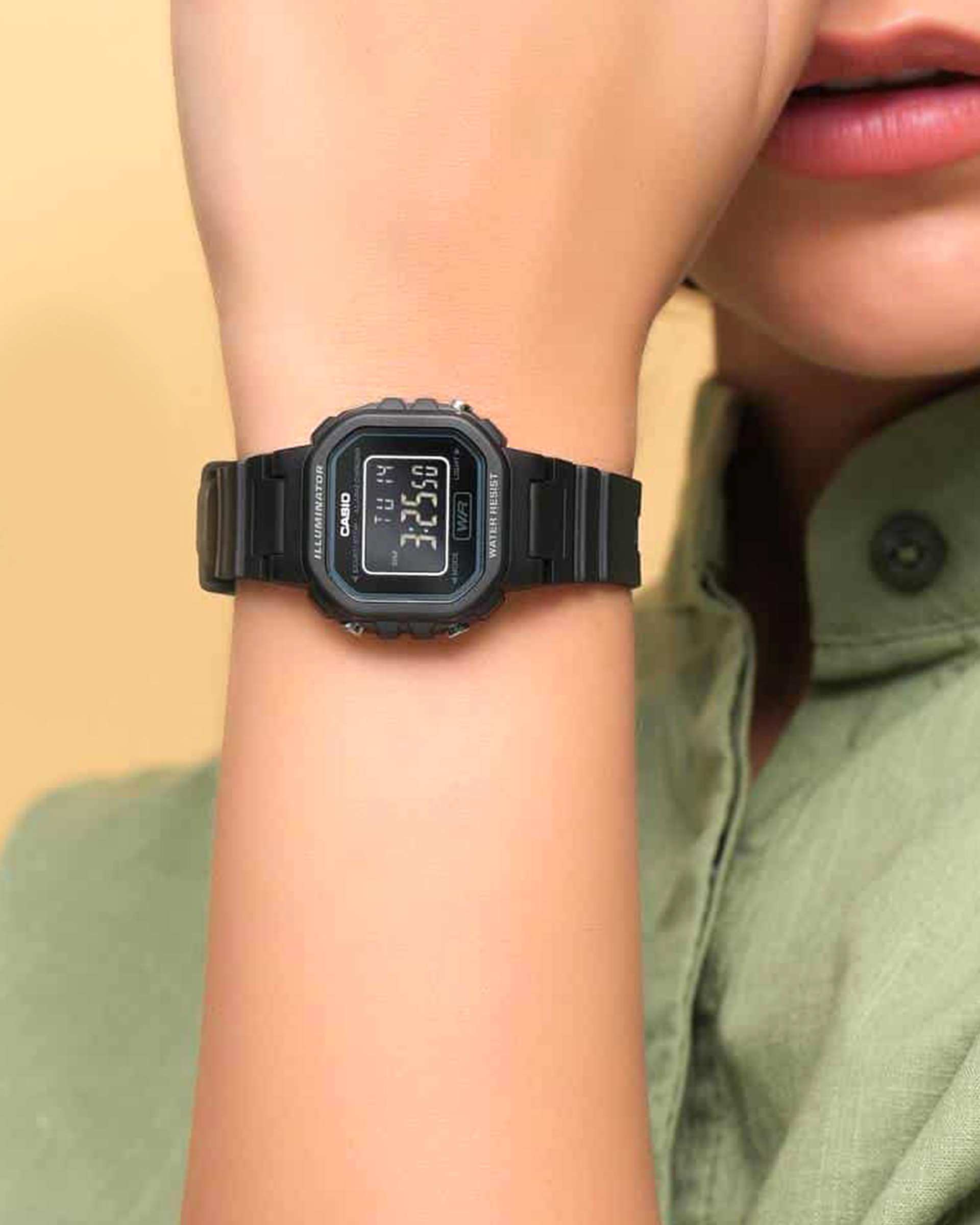 ساعت مچی زنانه دیجیتال کاسیو Casio مدل LA-20WH-1BDF