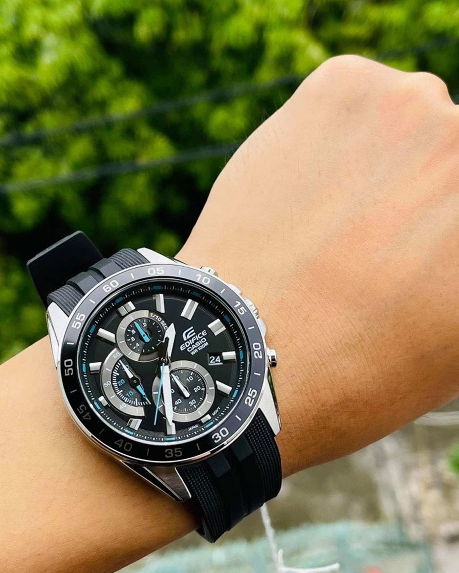 ساعت مچی مردانه عقربه ای EDIFICE کاسیو Casio مدل EFV-550P-1AVUDF