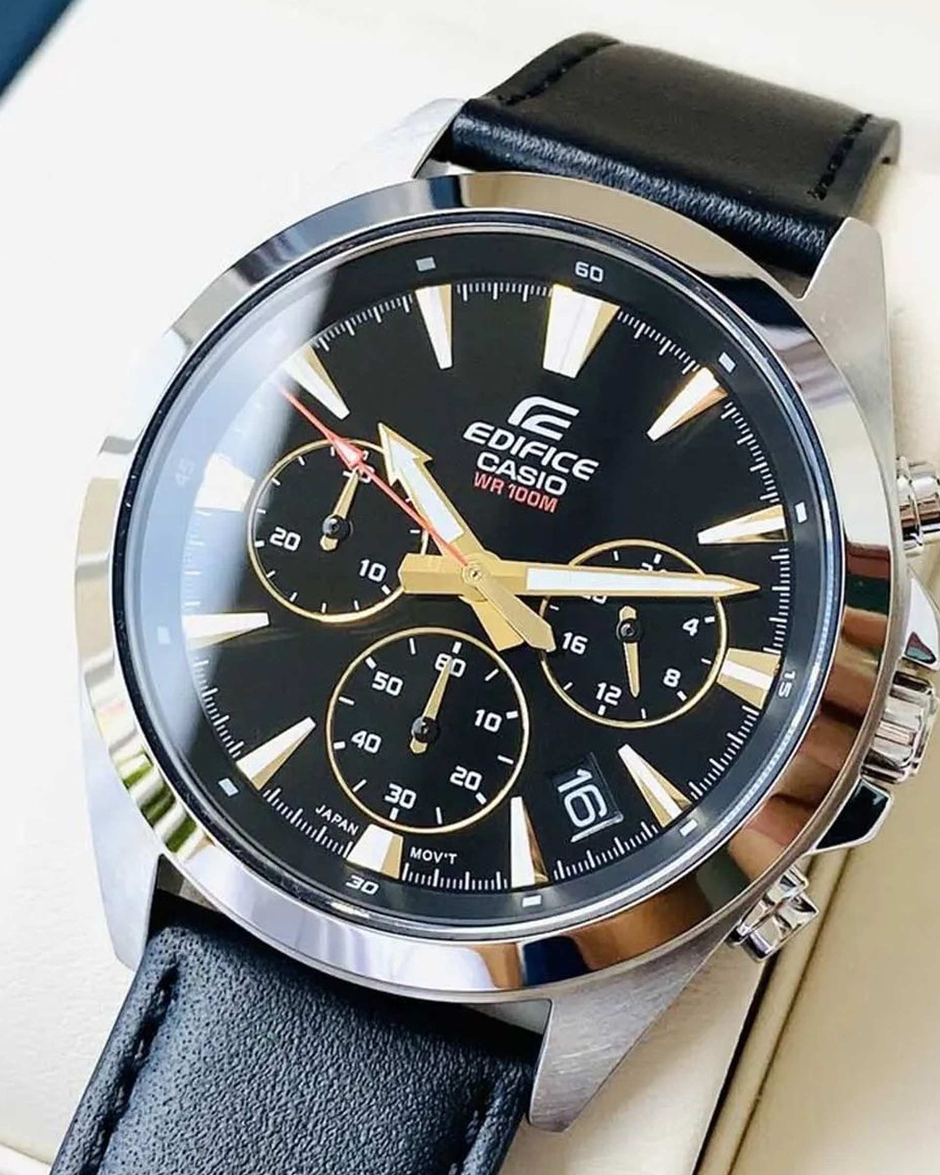 ساعت مچی مردانه عقربه ای EDIFICE کاسیو Casio مدل EFV-630L-1AVUDF