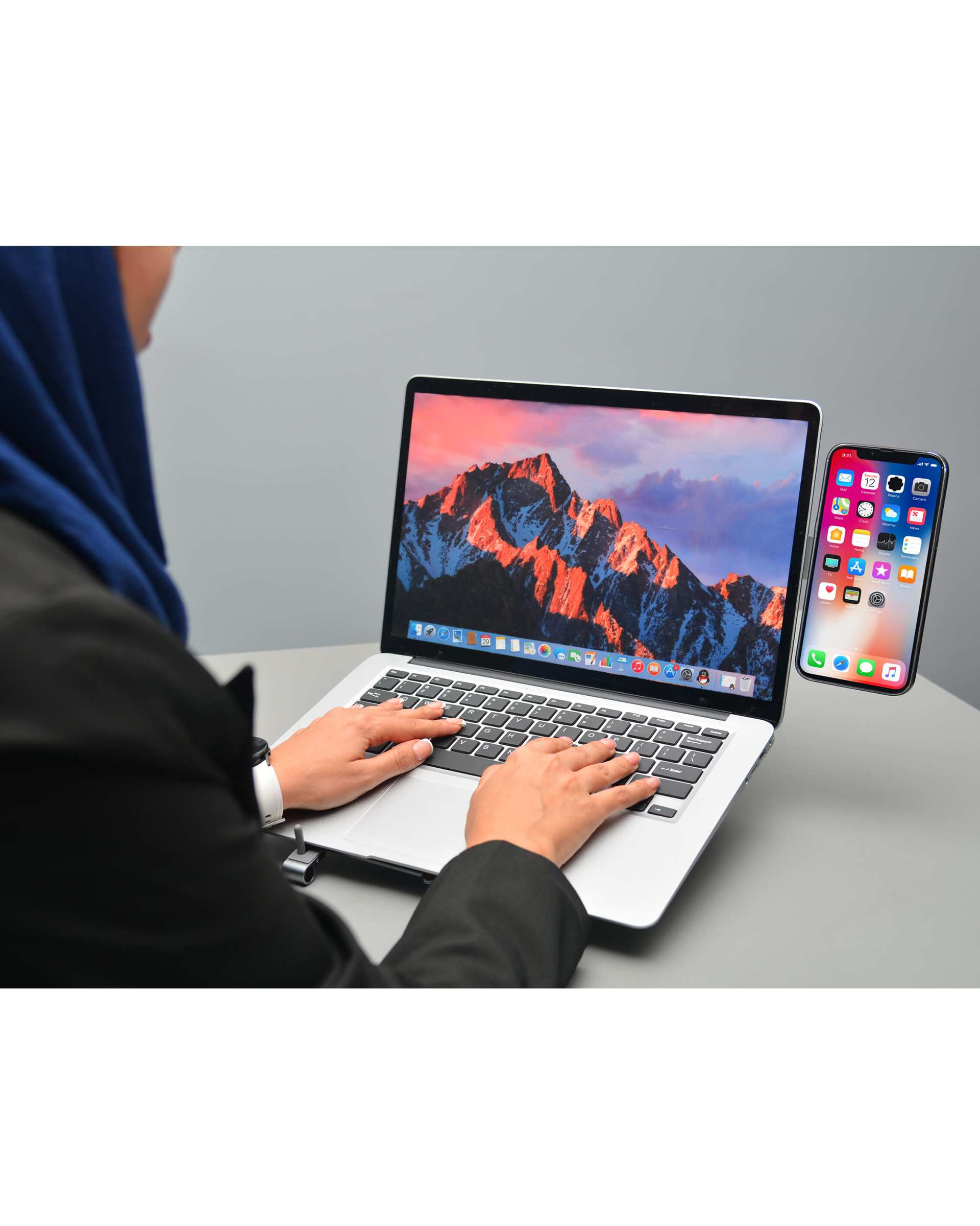 پایه نگهدارنده گوشی موبایل آهنربایی نقره ای ارگو Ergo مدل WMH007