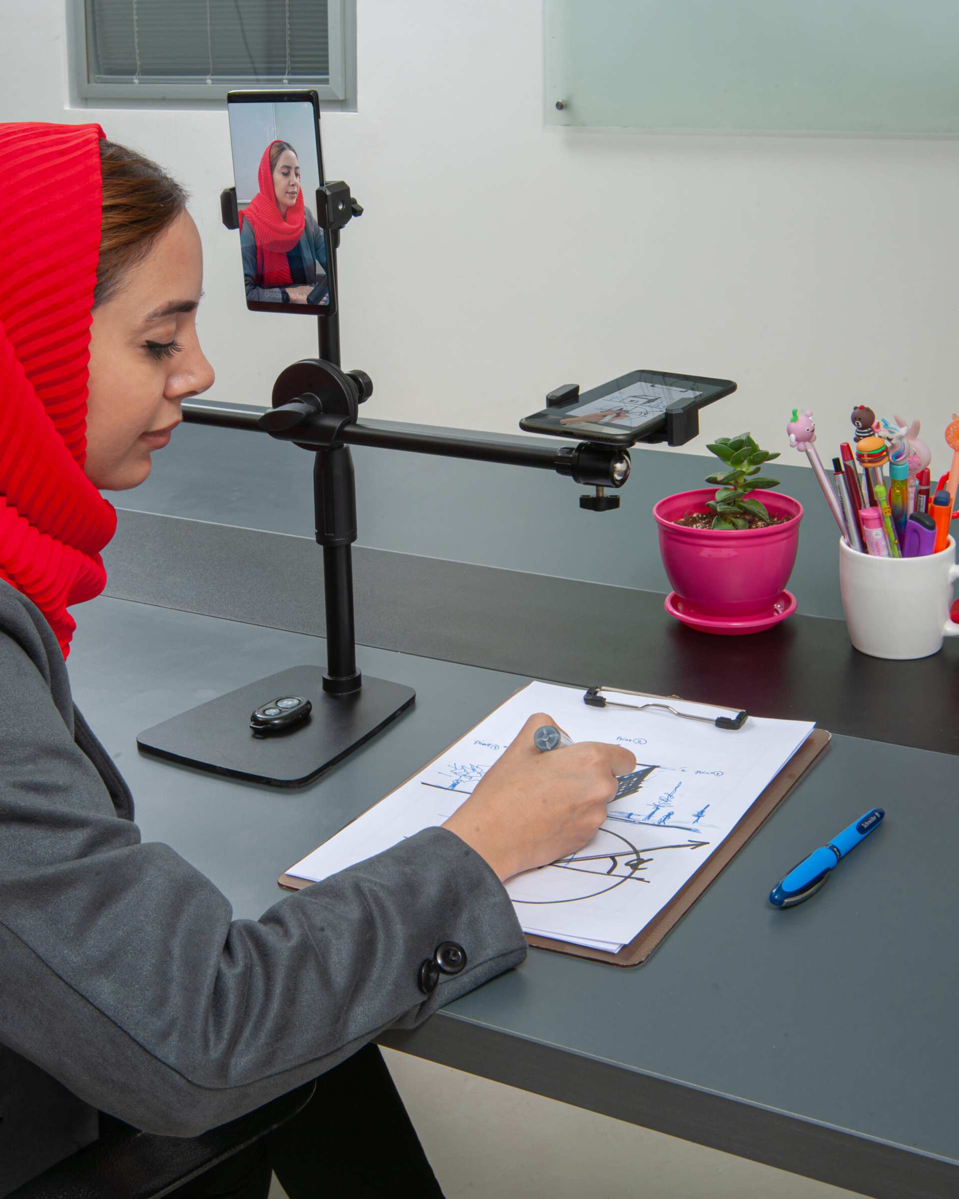 پایه نگهدارنده گوشی موبایل مشکی ارگو Ergo مدل WMH008