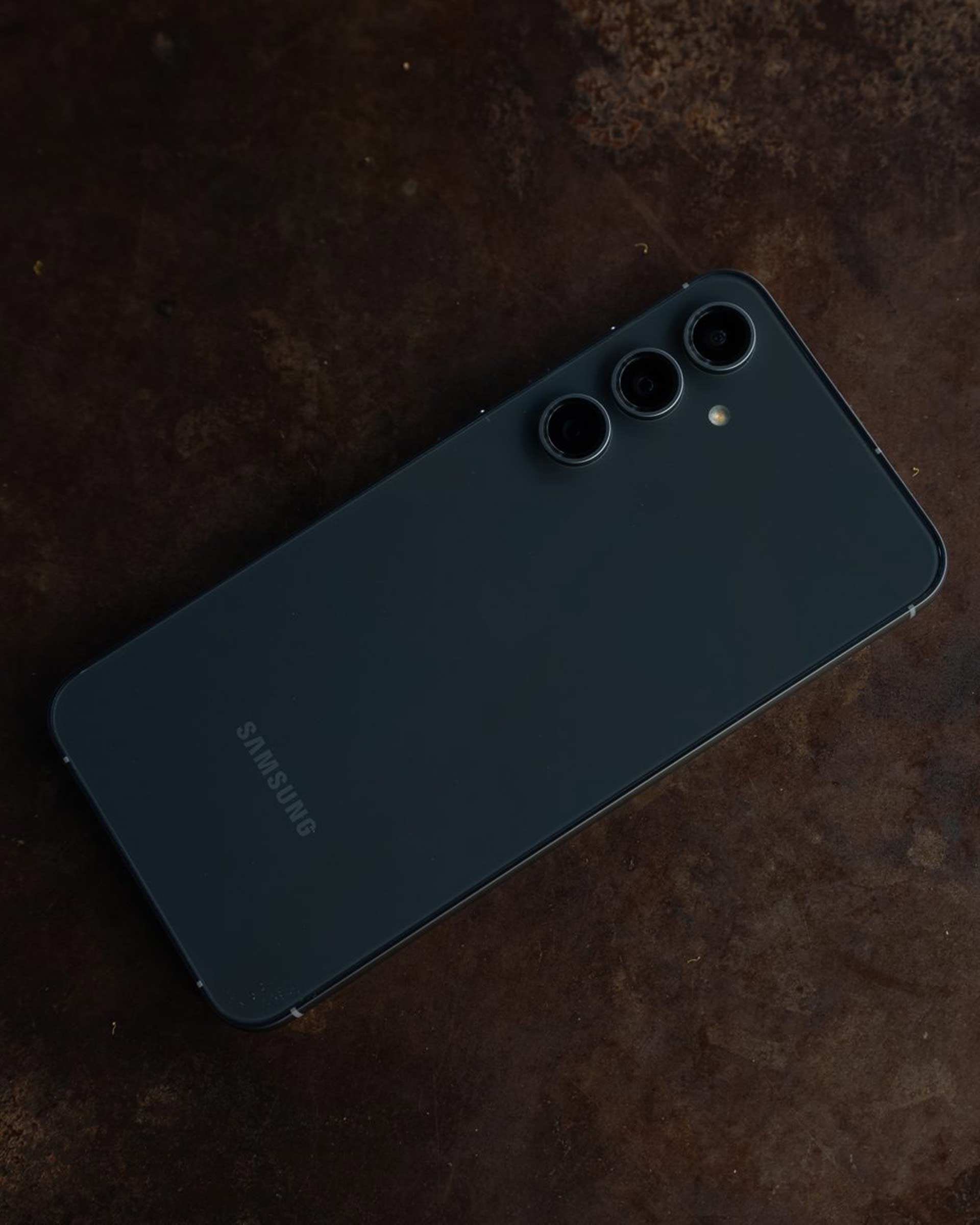 گوشی موبایل سامسونگ مدل Galaxy S23 FE دو سیم کارت ظرفیت 256 گیگابایت و رم 8 گیگابایت خاکستری - ویتنام