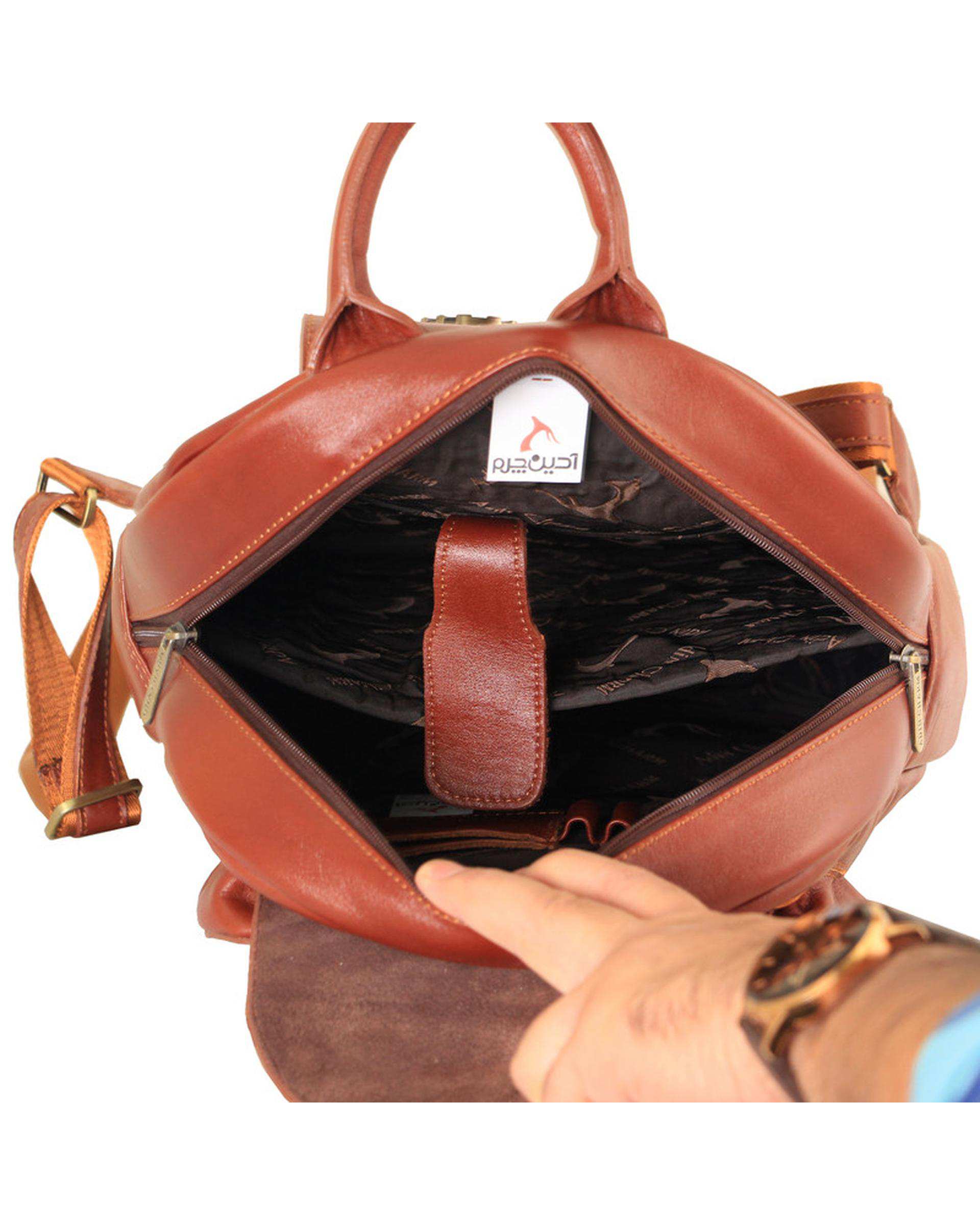 کوله پشتی چرم زنانه عسلی چرم بارز Charm Barez مدل DZ60