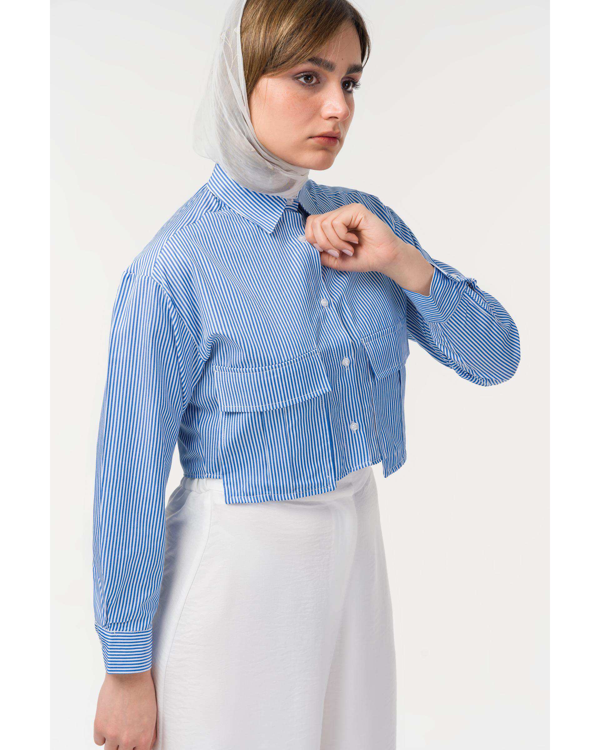 شومیز زنانه کراپ آبی نیواریا Nivarya کد 0075