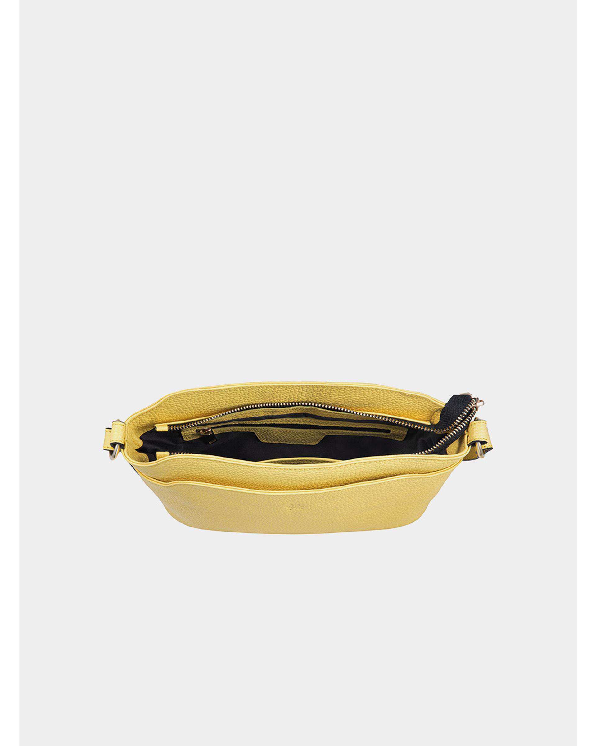 کیف چرم دوشی زنانه زرد نوین چرم Novin Charm مدل مدل پرنیا LHB4324