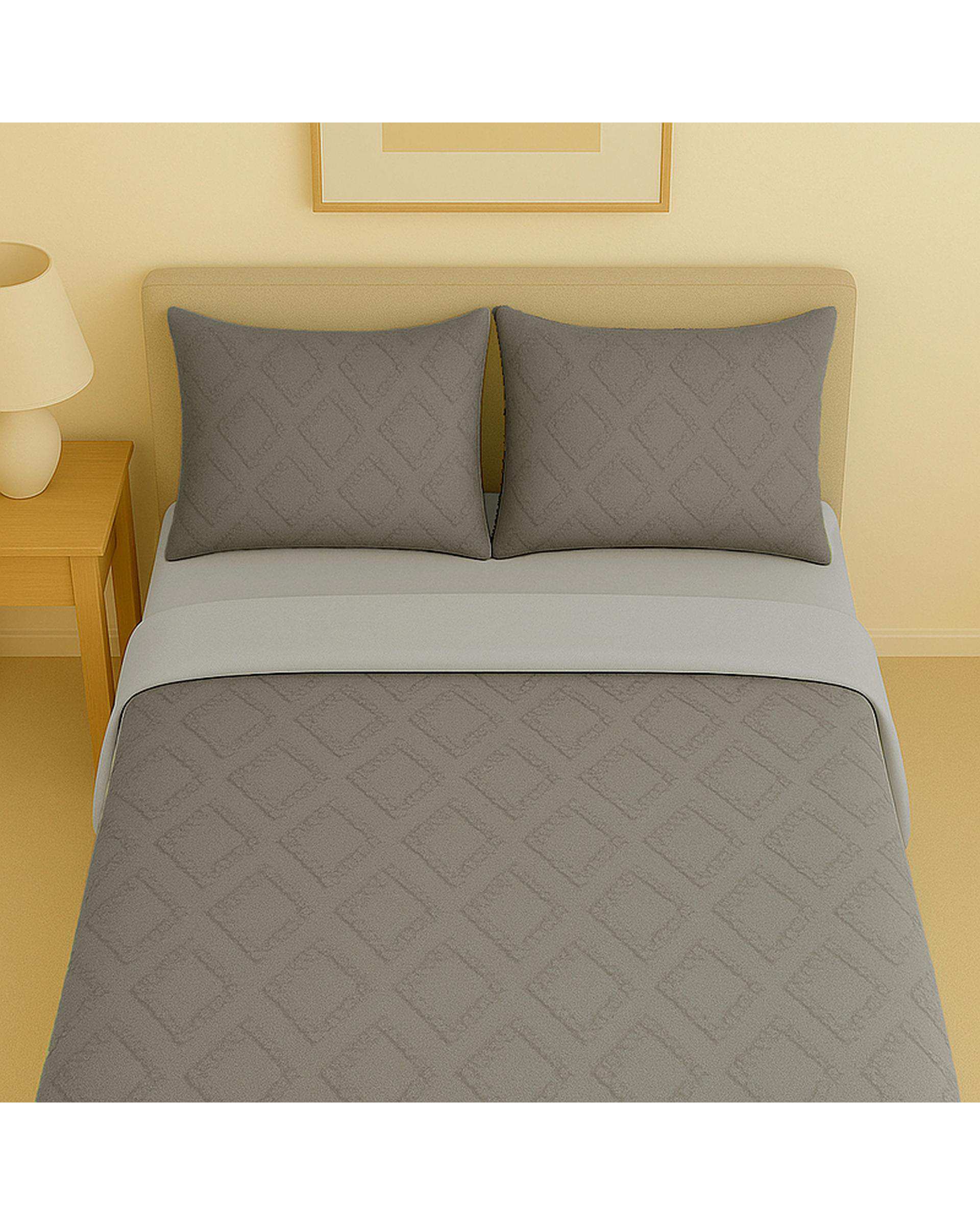 سرویس روتختی کاوری مینیمال دو نفره 8 تکه طوسی نوپه هوم Nopehome طرح برجسته لوزی کد C31